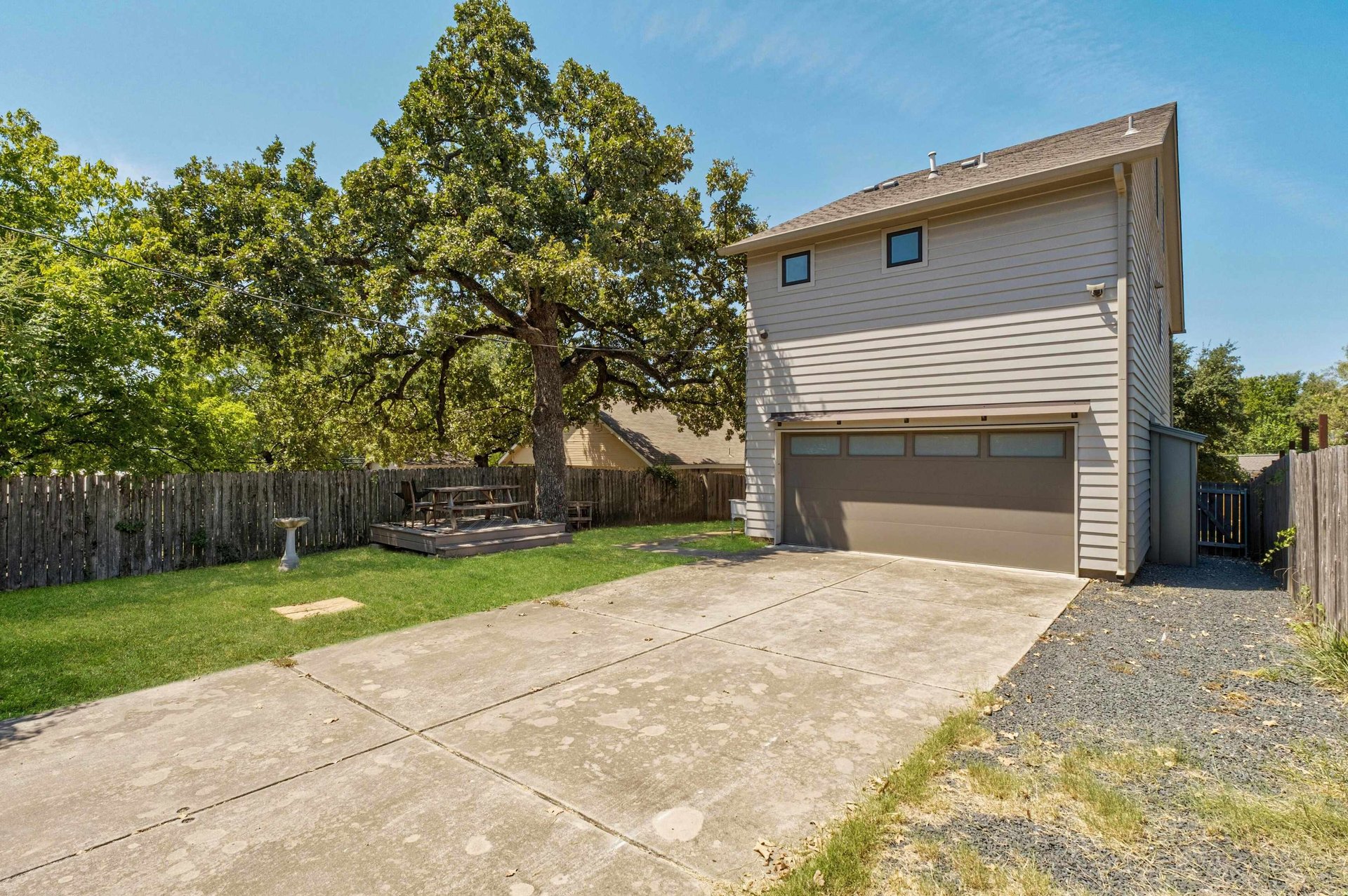 1203 Cedar Avenue