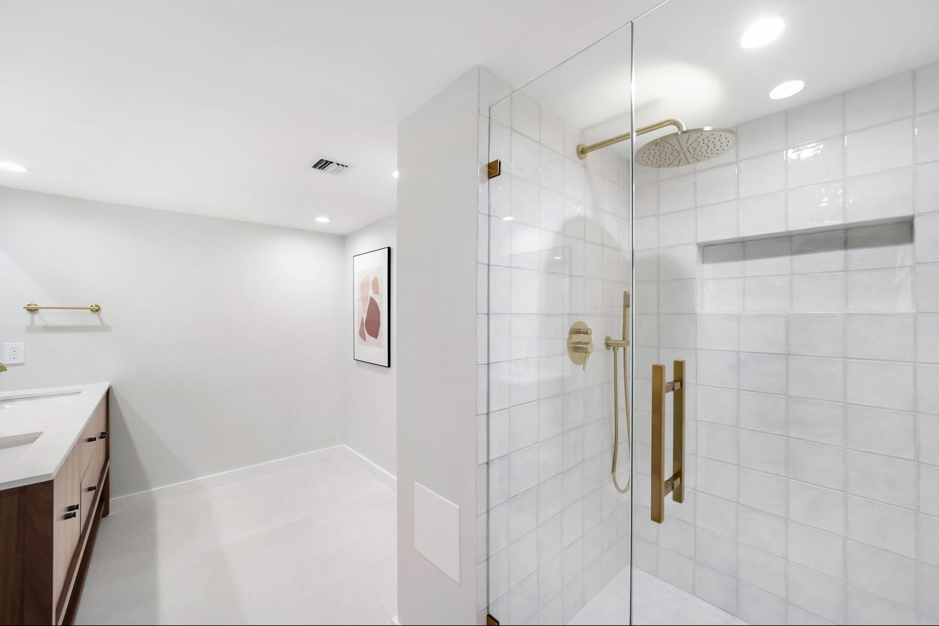 1717 N Bayshore Drive #3737