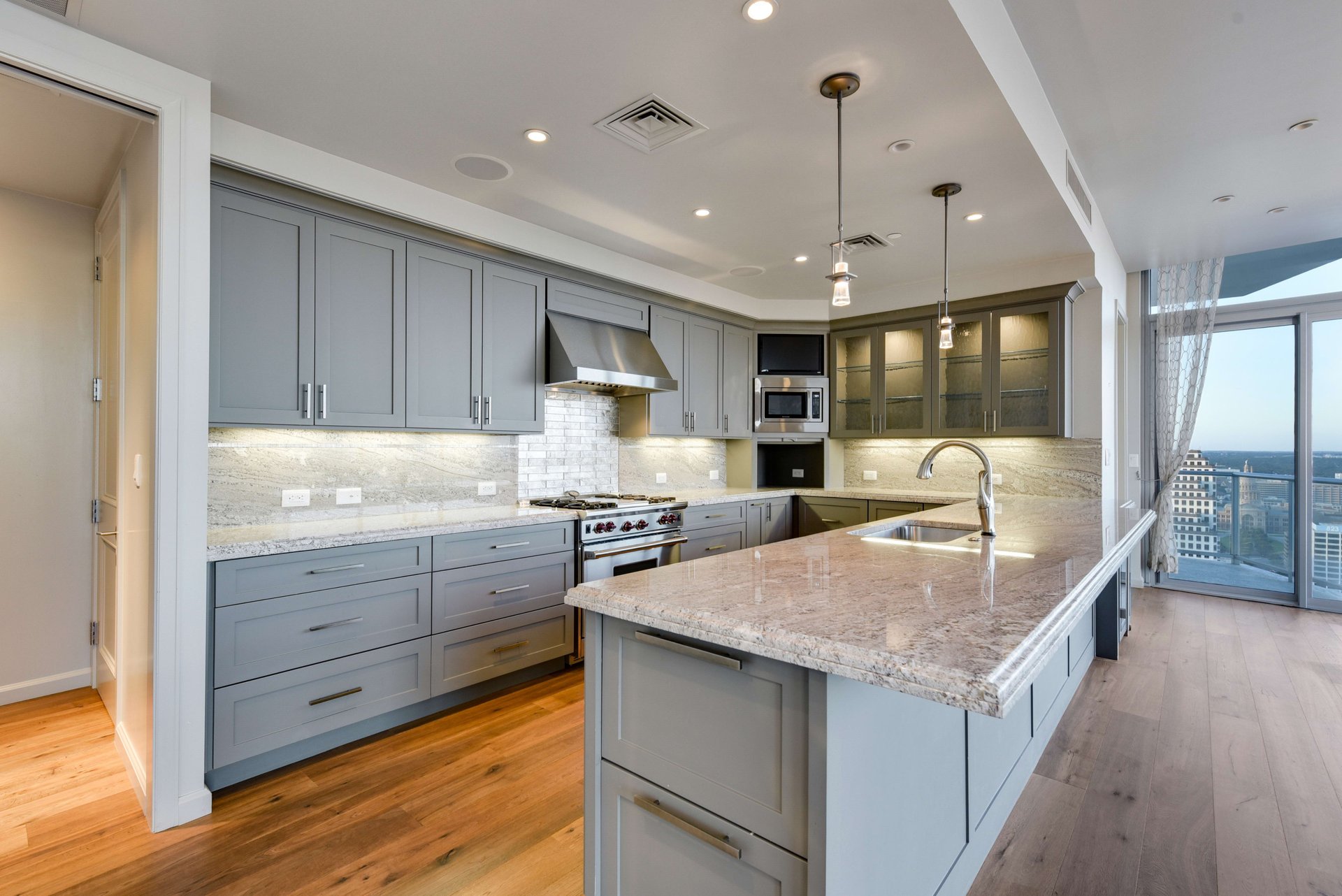 200 Congress Ave #38NE