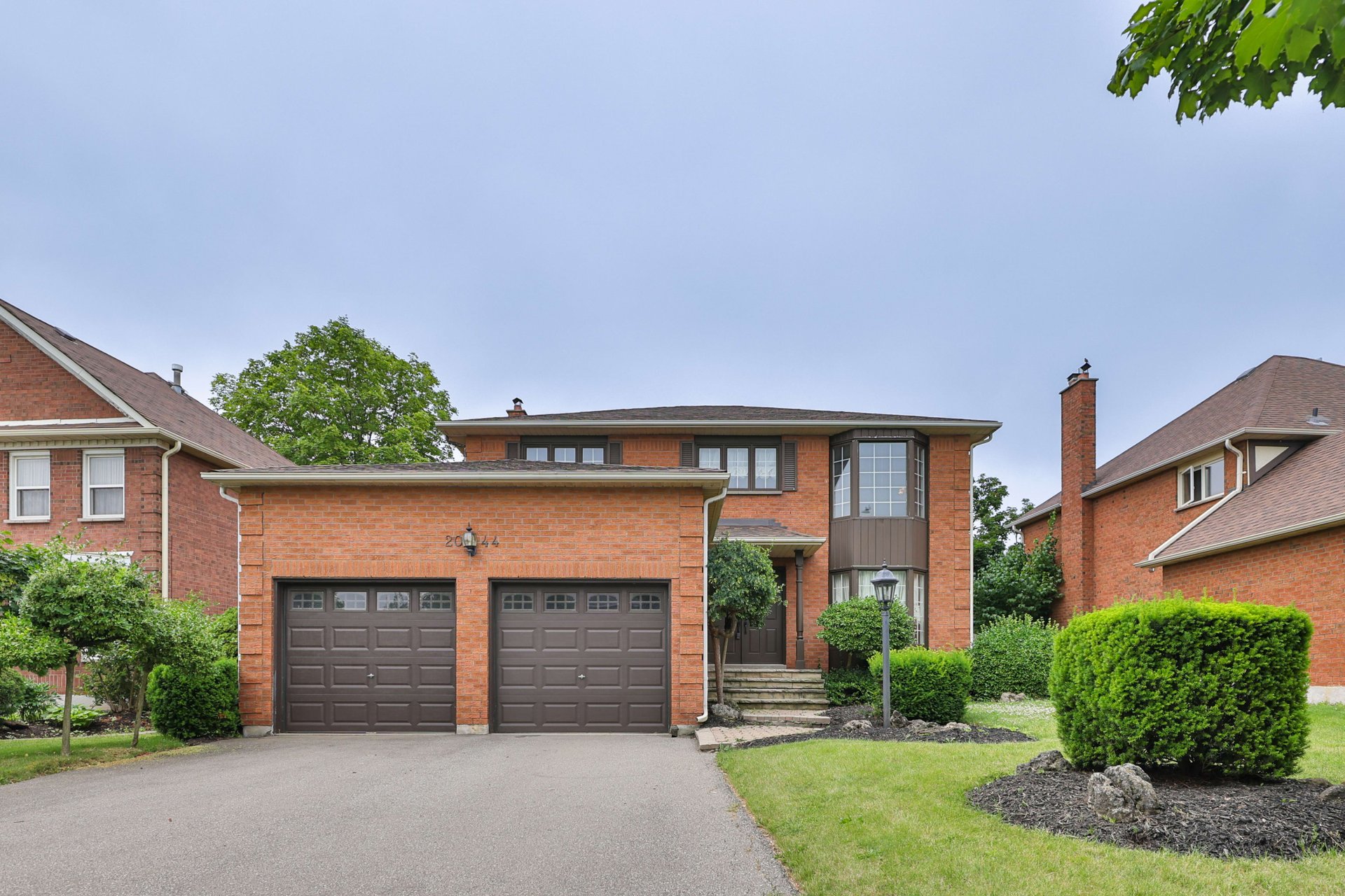 2044 Grand Blvd, Oakville