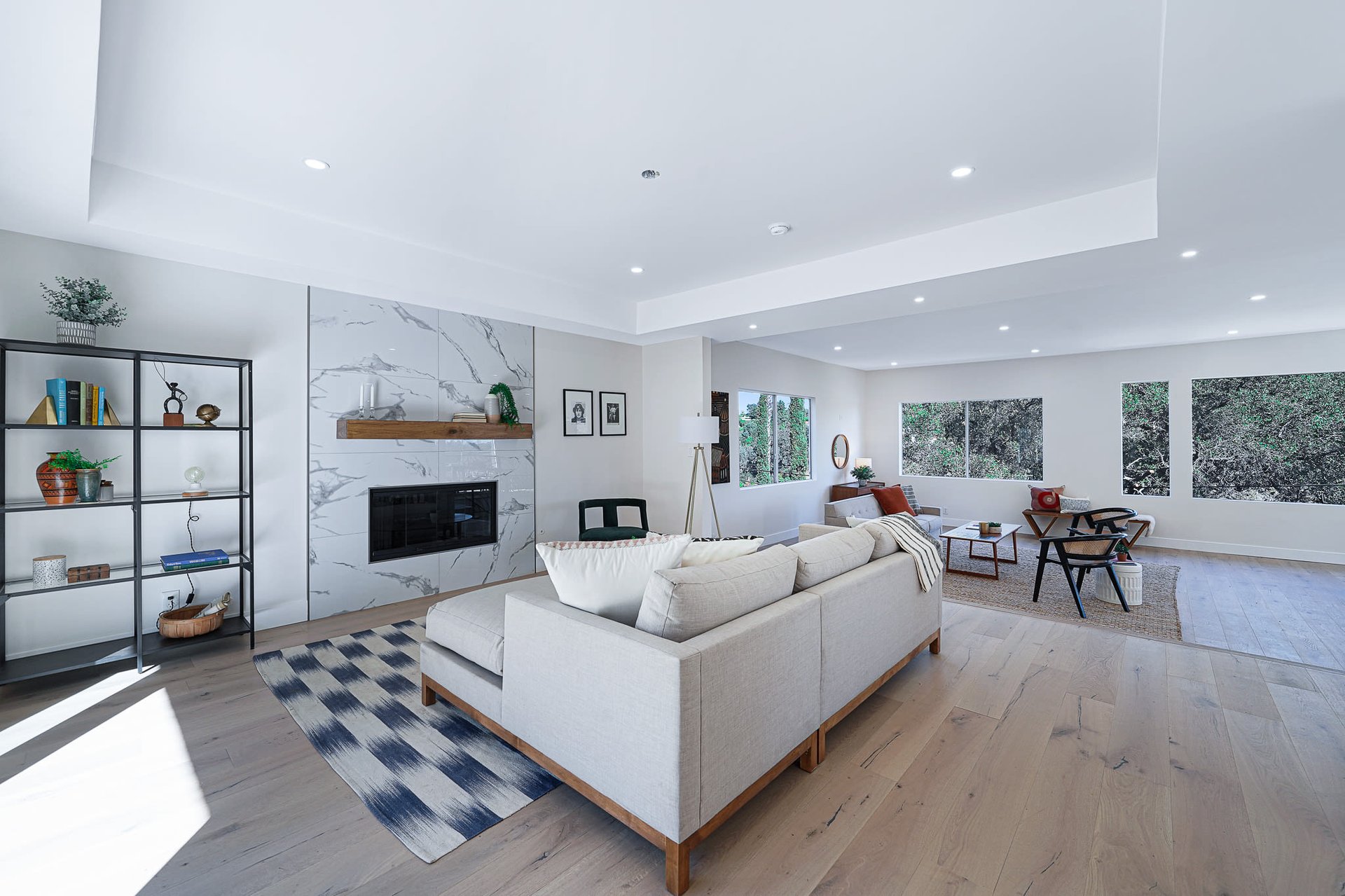 Immaculate & Turnkey Contemporary Home in Hollywood Hills
