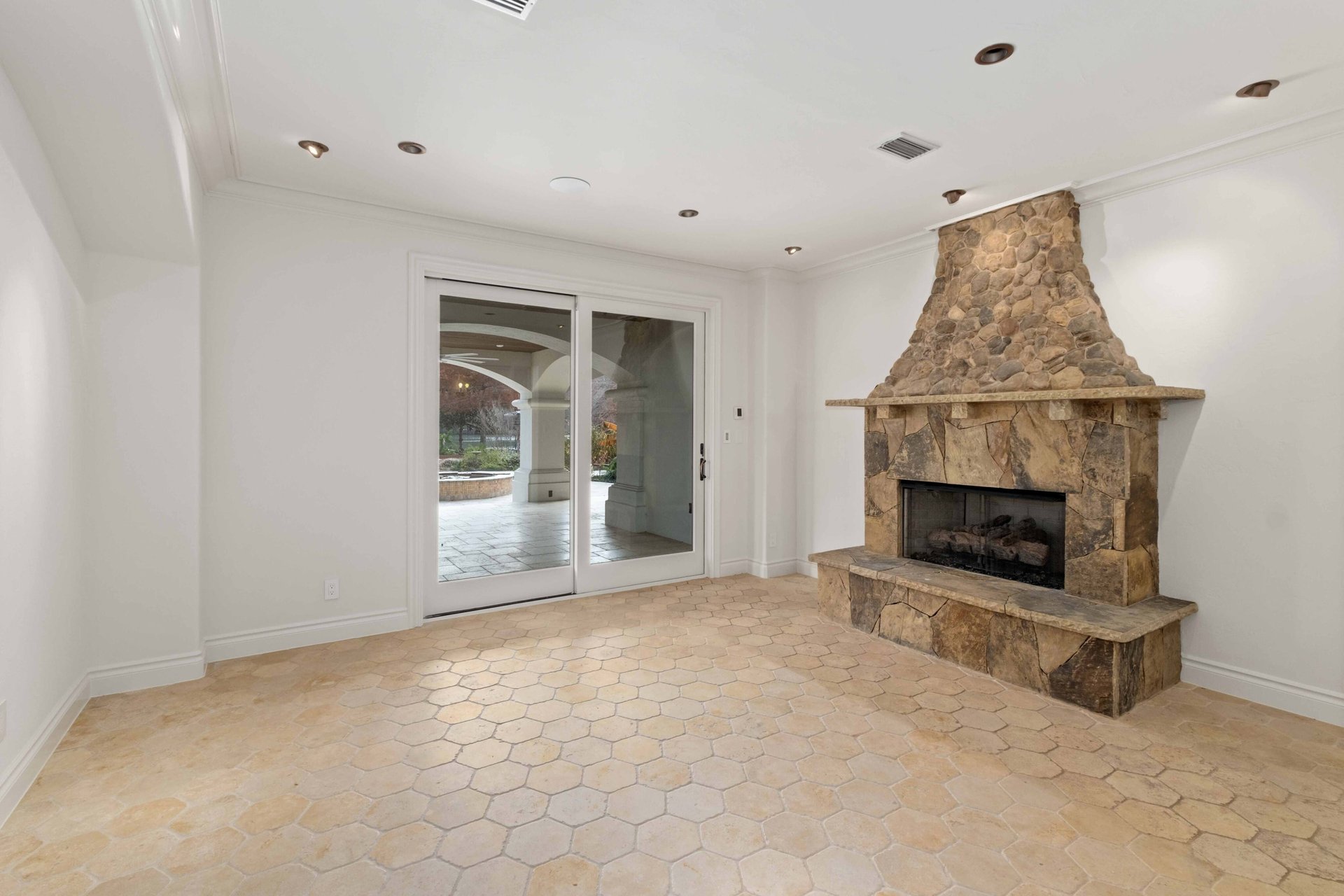 2605 Pearce Road