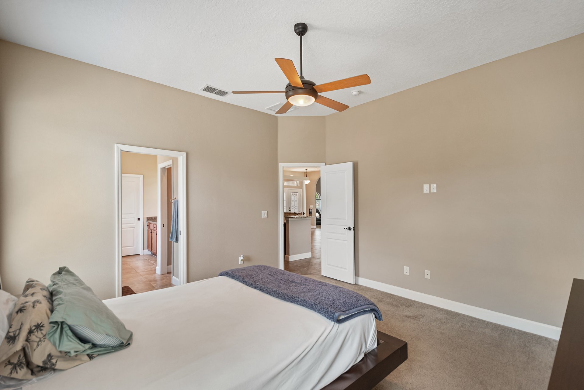 2811 OLAVET  COURT