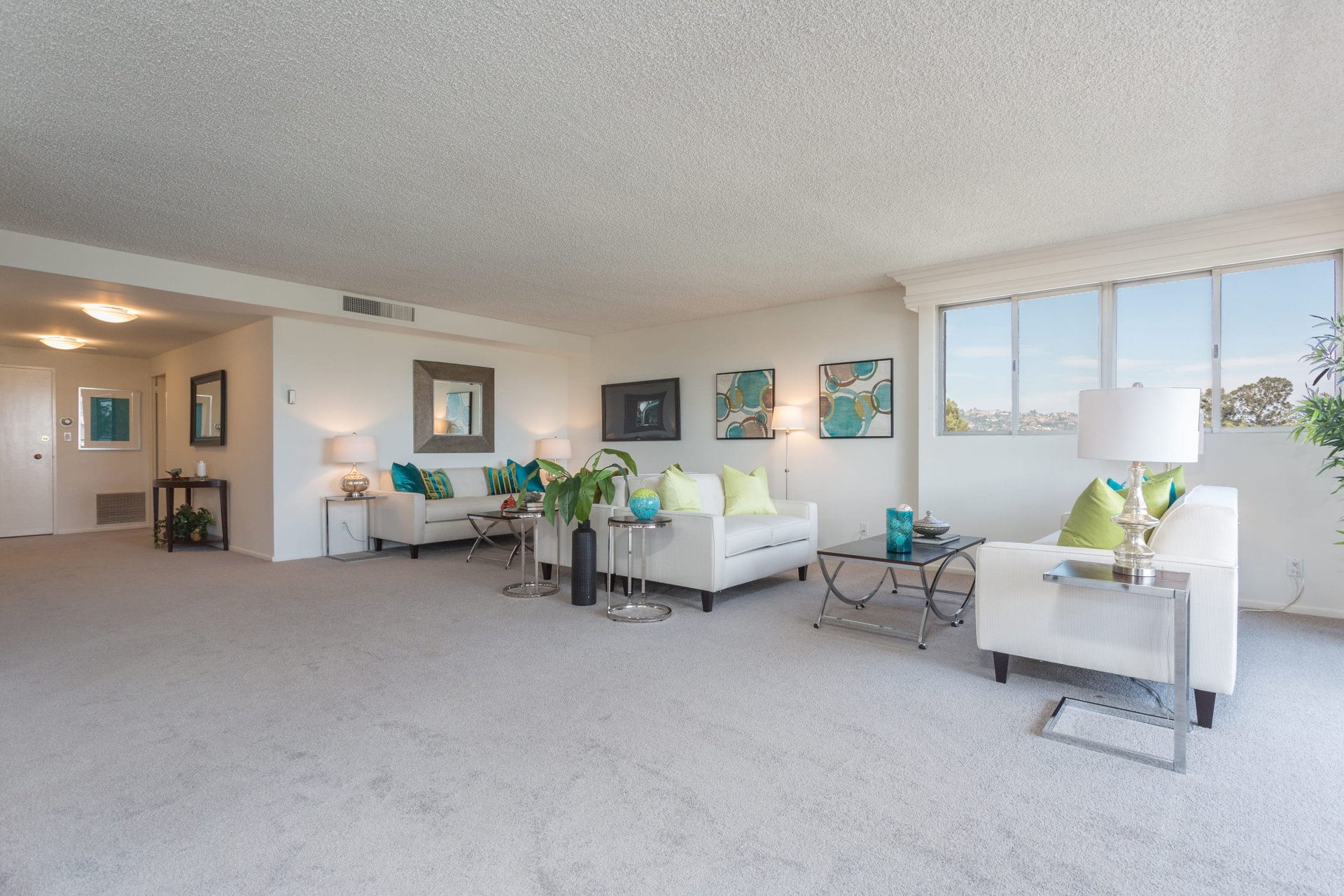 The Comstock #5B, Wilshire Corridor