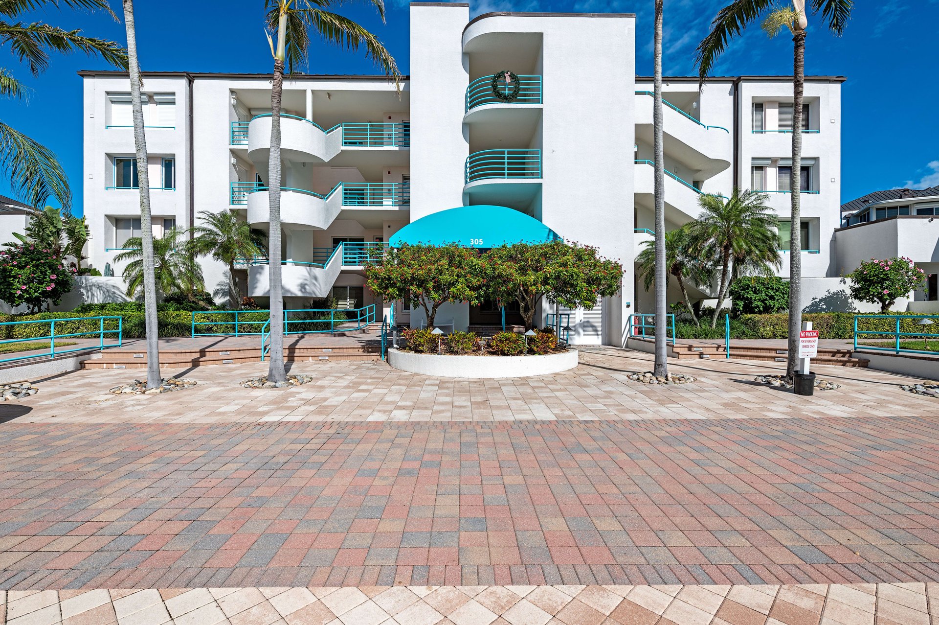 PARK SHORE LANDINGS 2-233