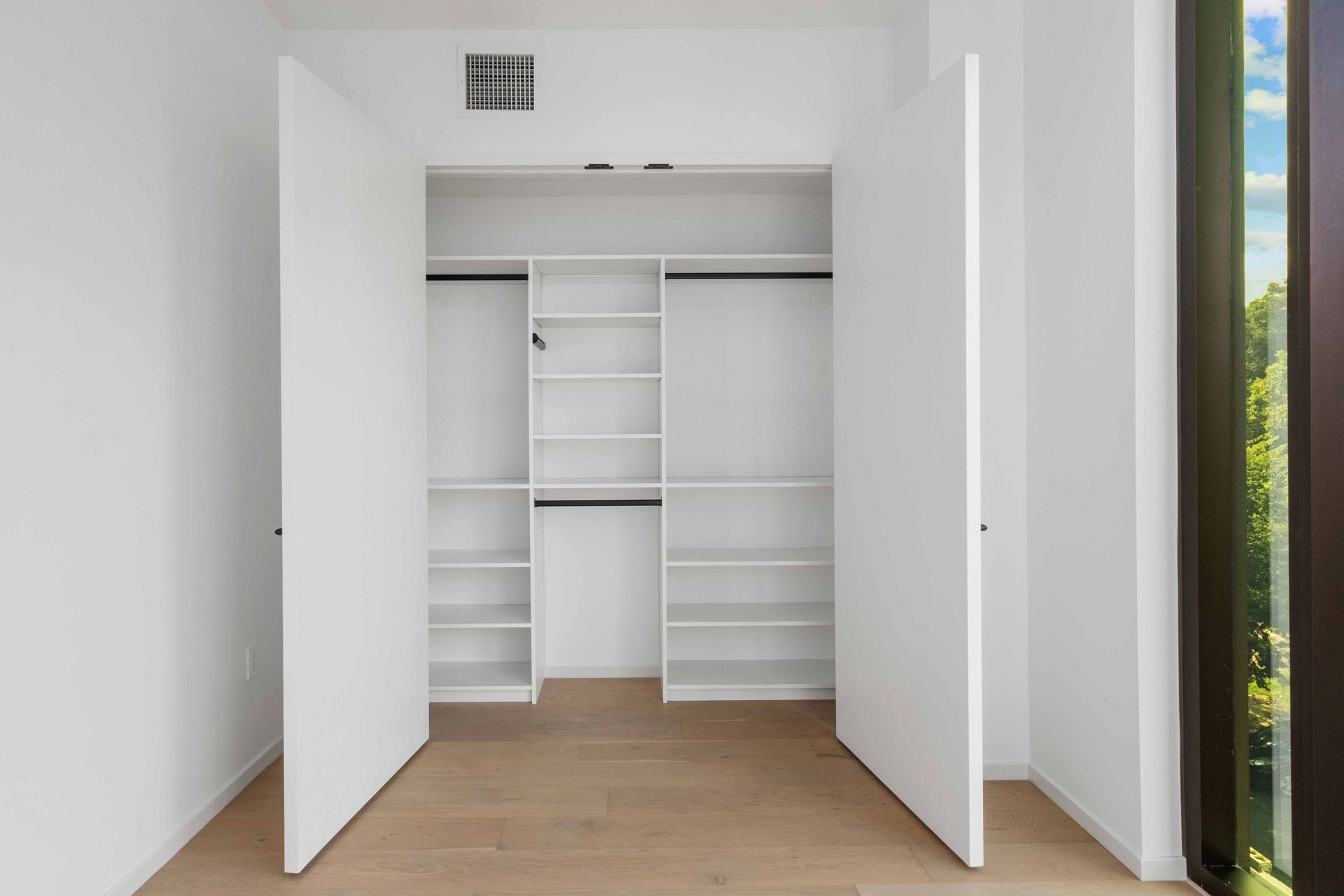 1211 W. Riverside Drive #3D