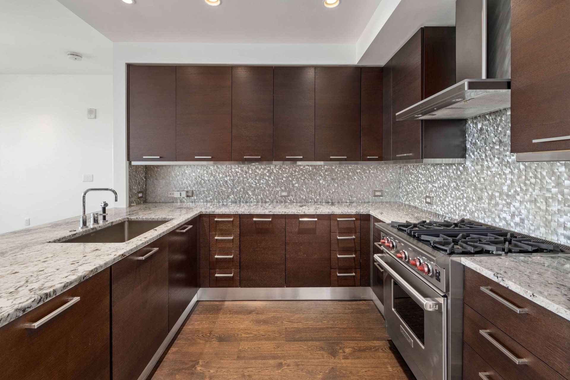 200 Congress Ave #37A