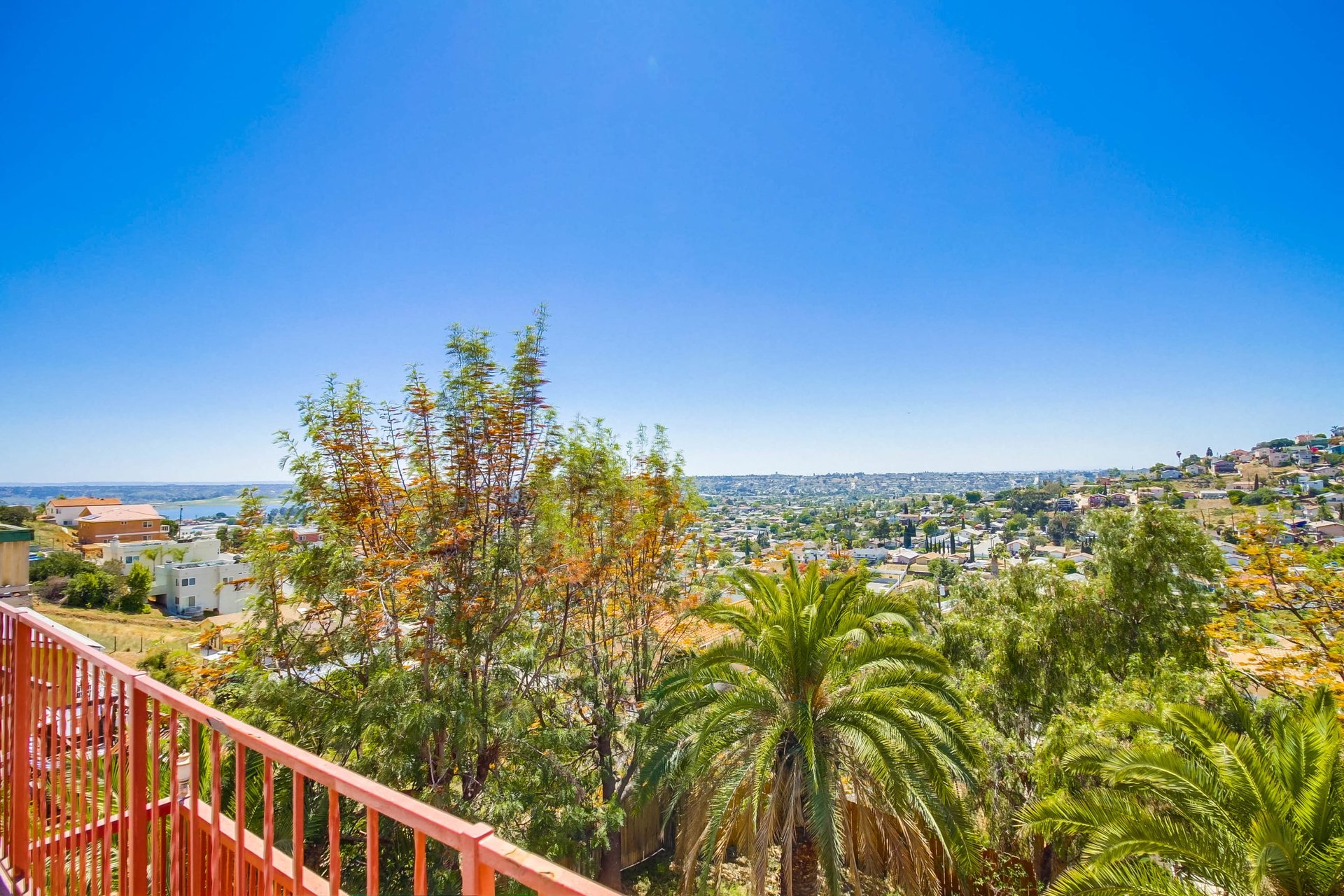 1222 La Mesa Ave