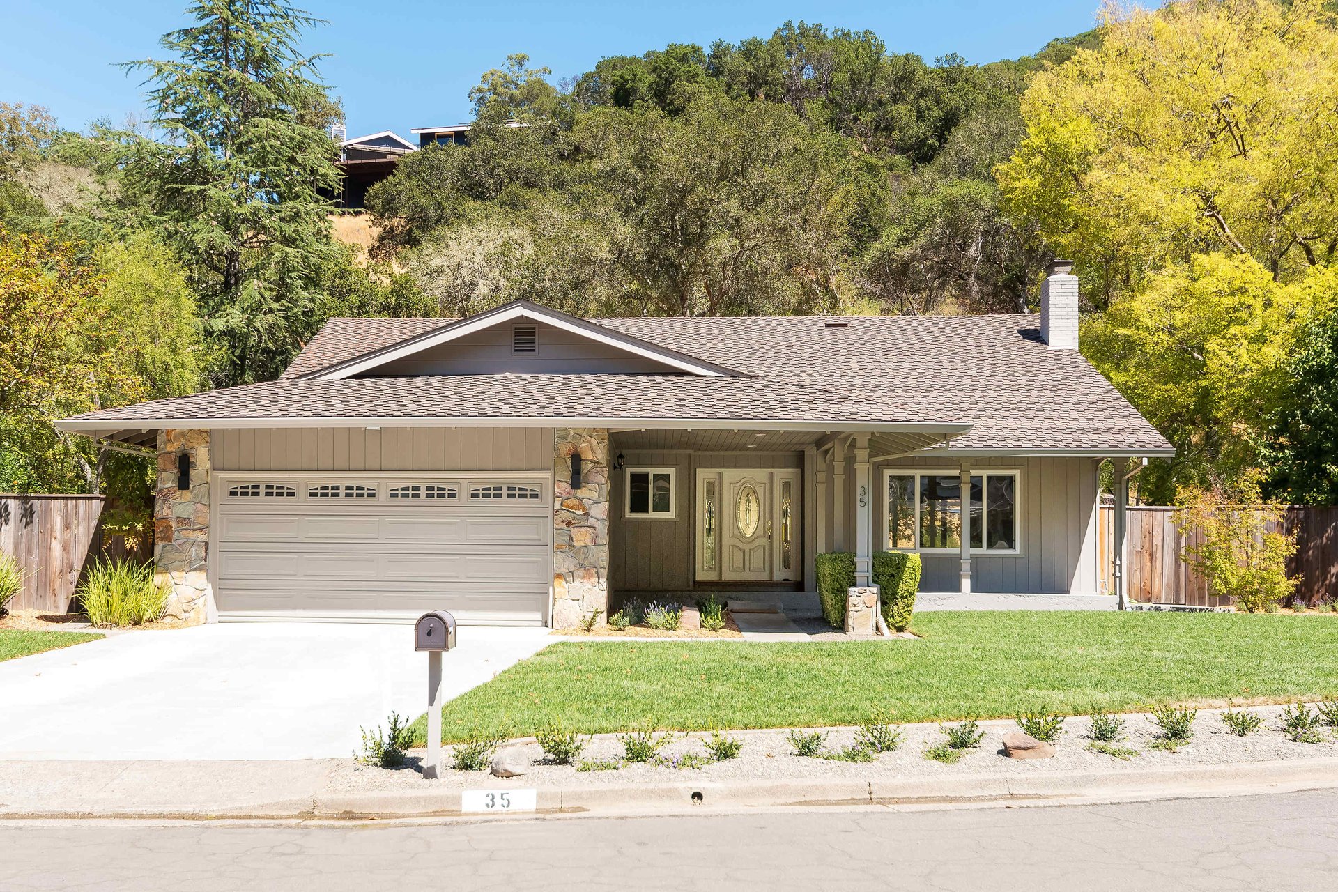 35 Baywood Circle