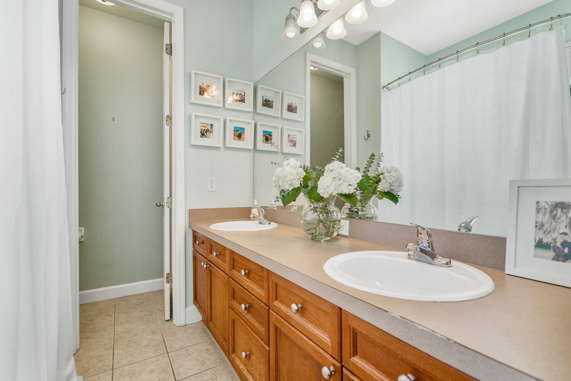 3111 W DE LEON STREET Unit: 4