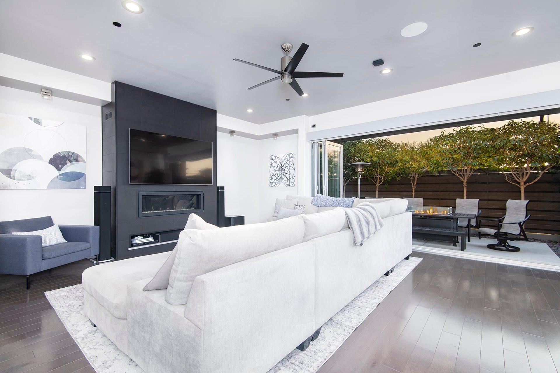 2521 Deerpark Dr