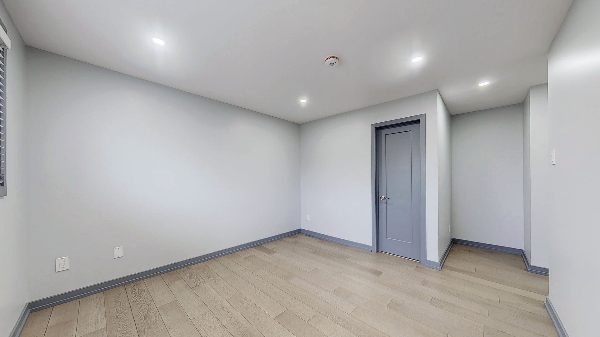 36 Jayfield Rd - Upper Unit