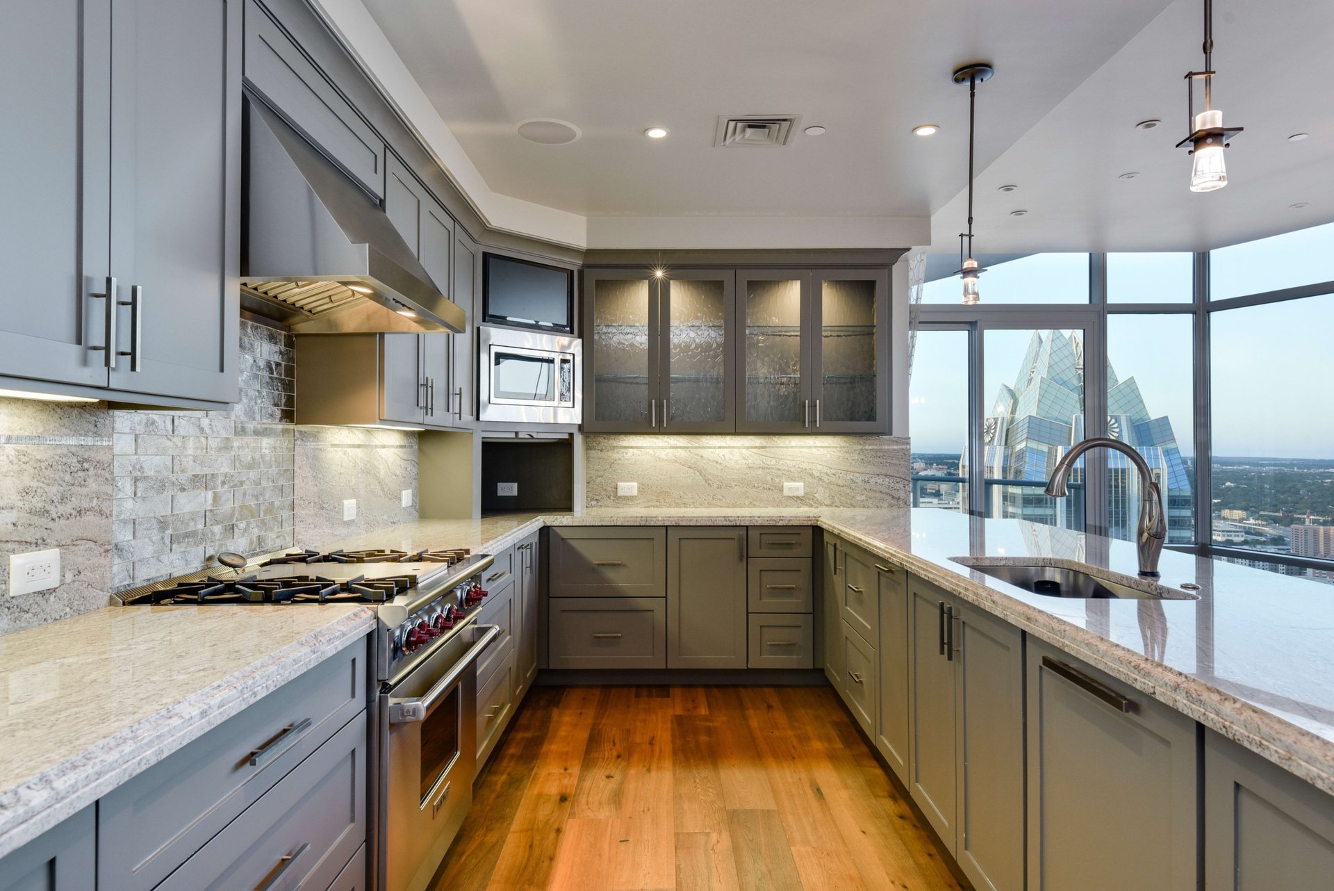200 Congress Ave #38NE