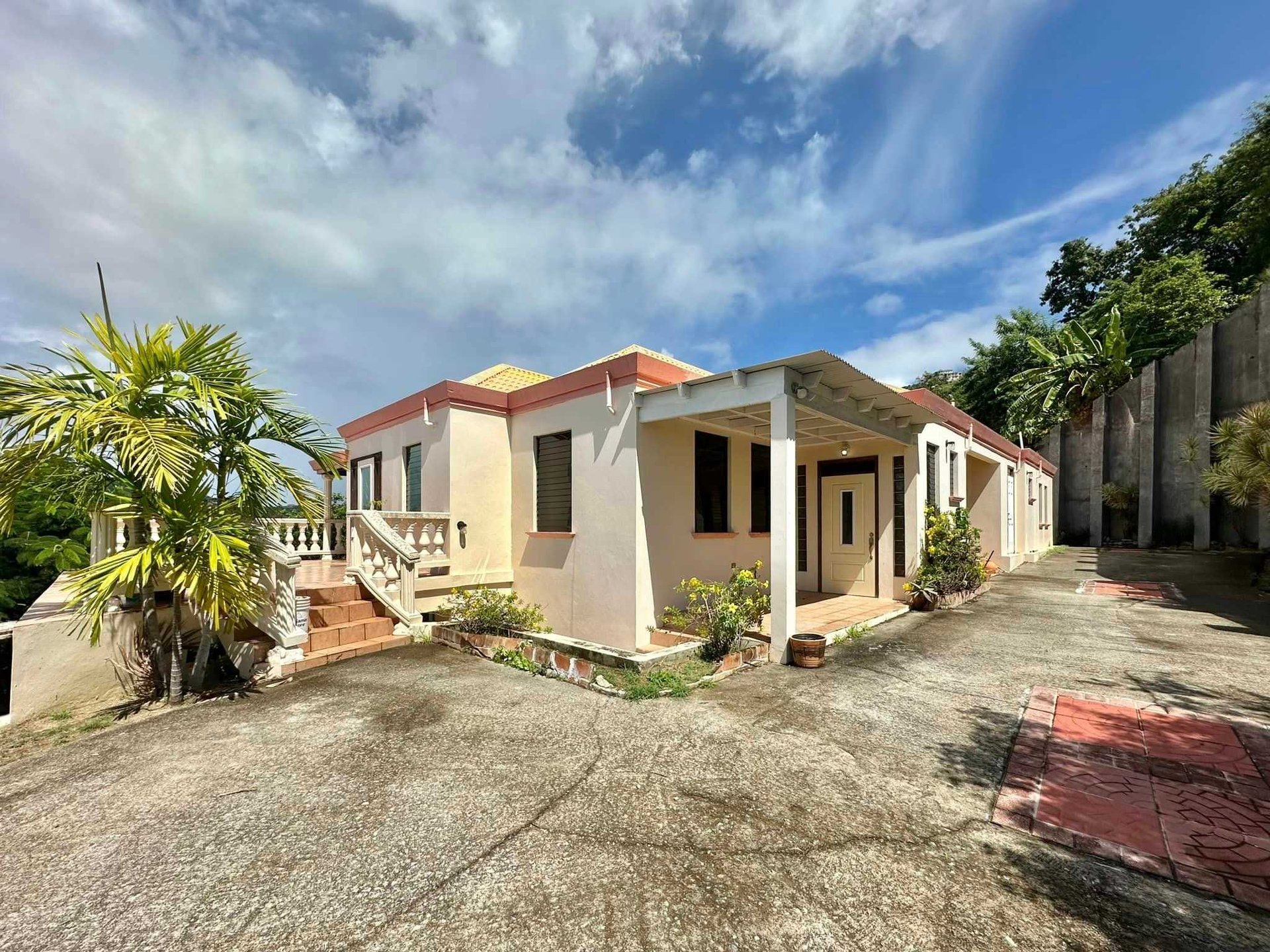 997 Jean Hill 3 Bedroom Apartment