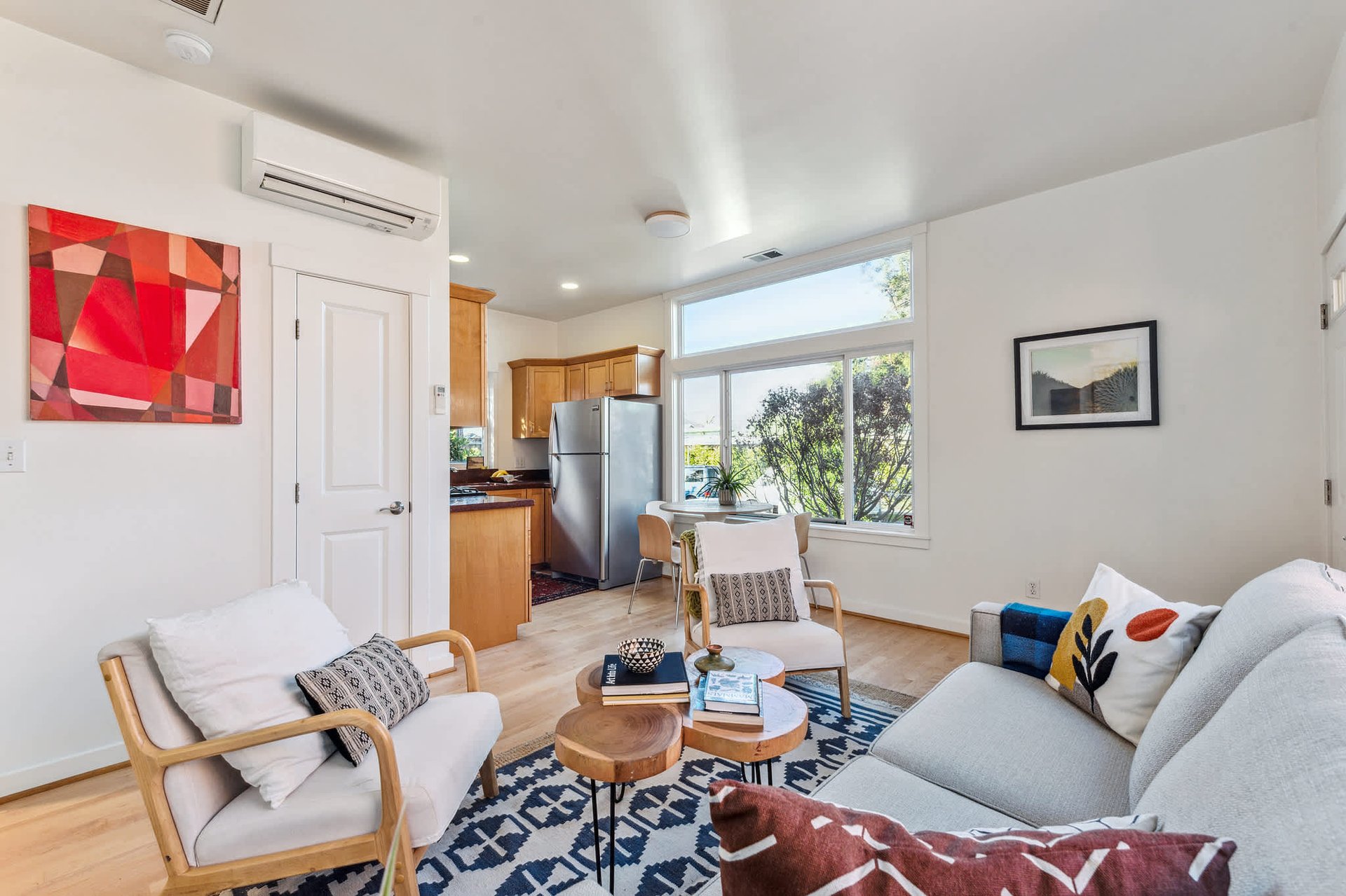 1042 Dwight Way