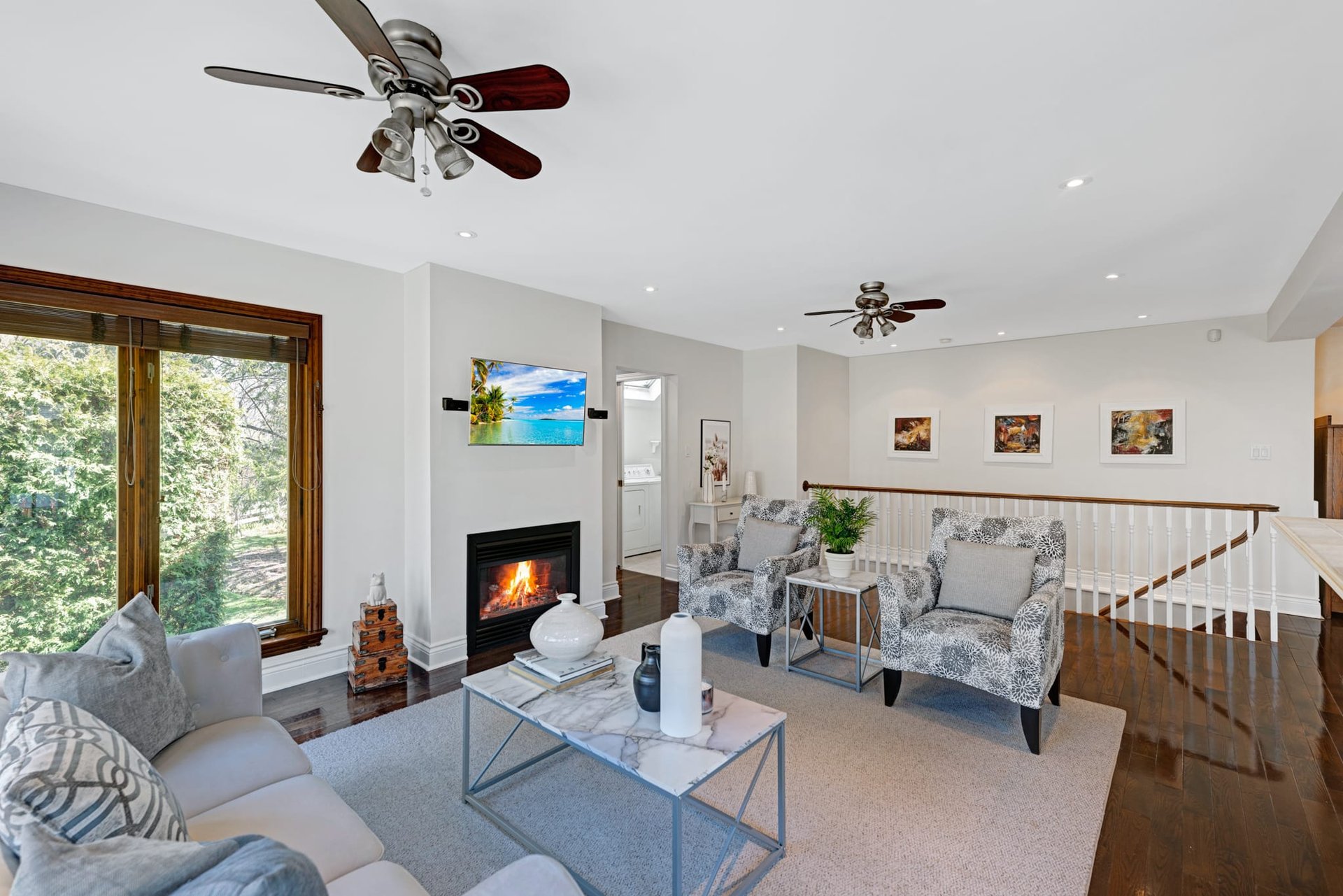 1255 Lorne Park Rd