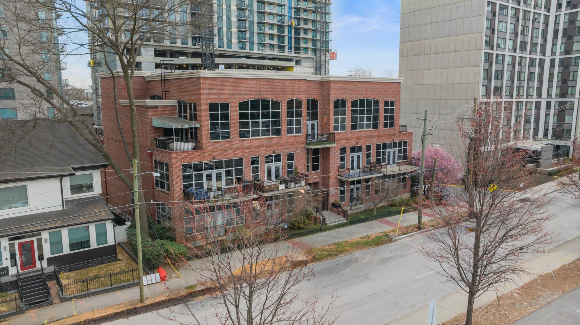 1023 Juniper Street NE Unit 302