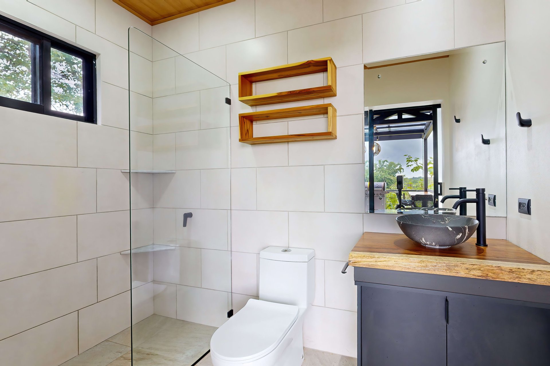 Casa Palma, Brand New Luxury 3 bedroom, 4 bathroom home with Amazing Sunset View in Quepos