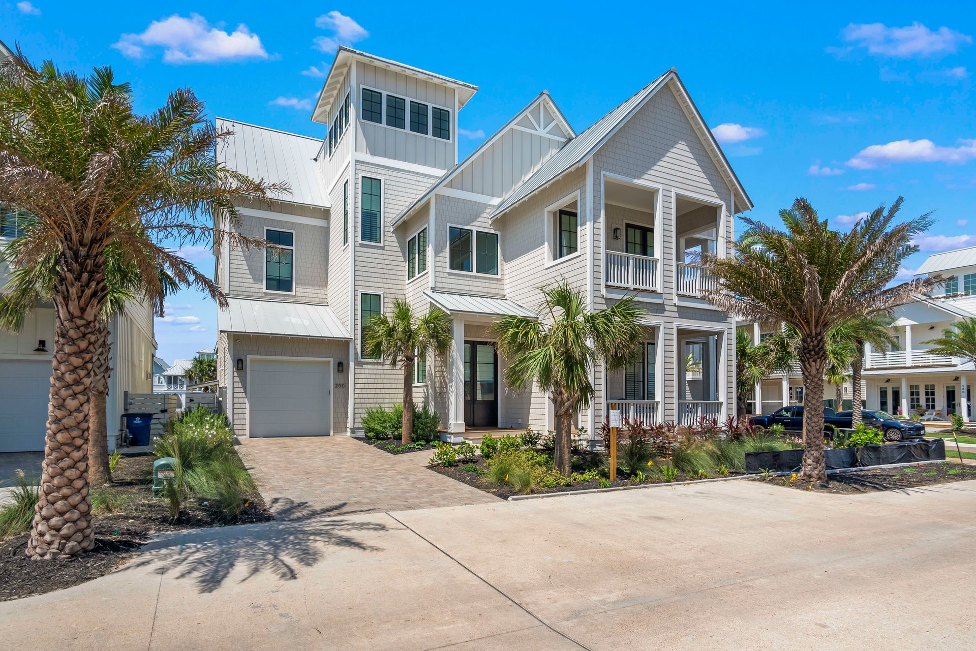 200 Lakeshore Street, Port Aransas, TX 78373