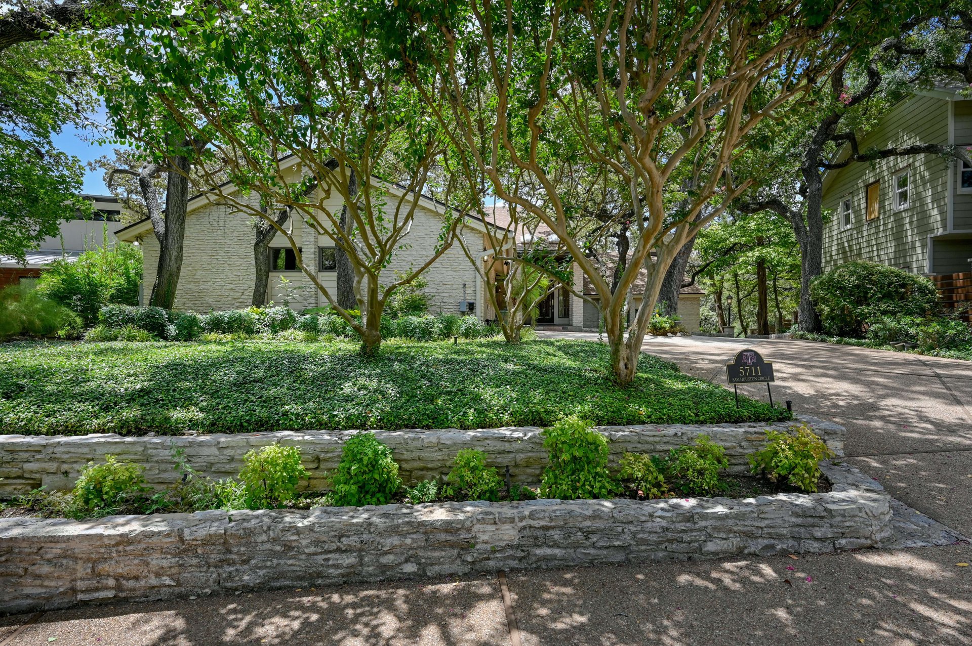 5711 Sam Houston Cir
