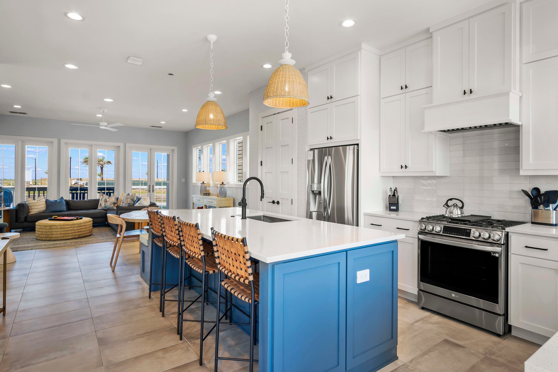 104 Neighborly Way, Port Aransas, TX 78373