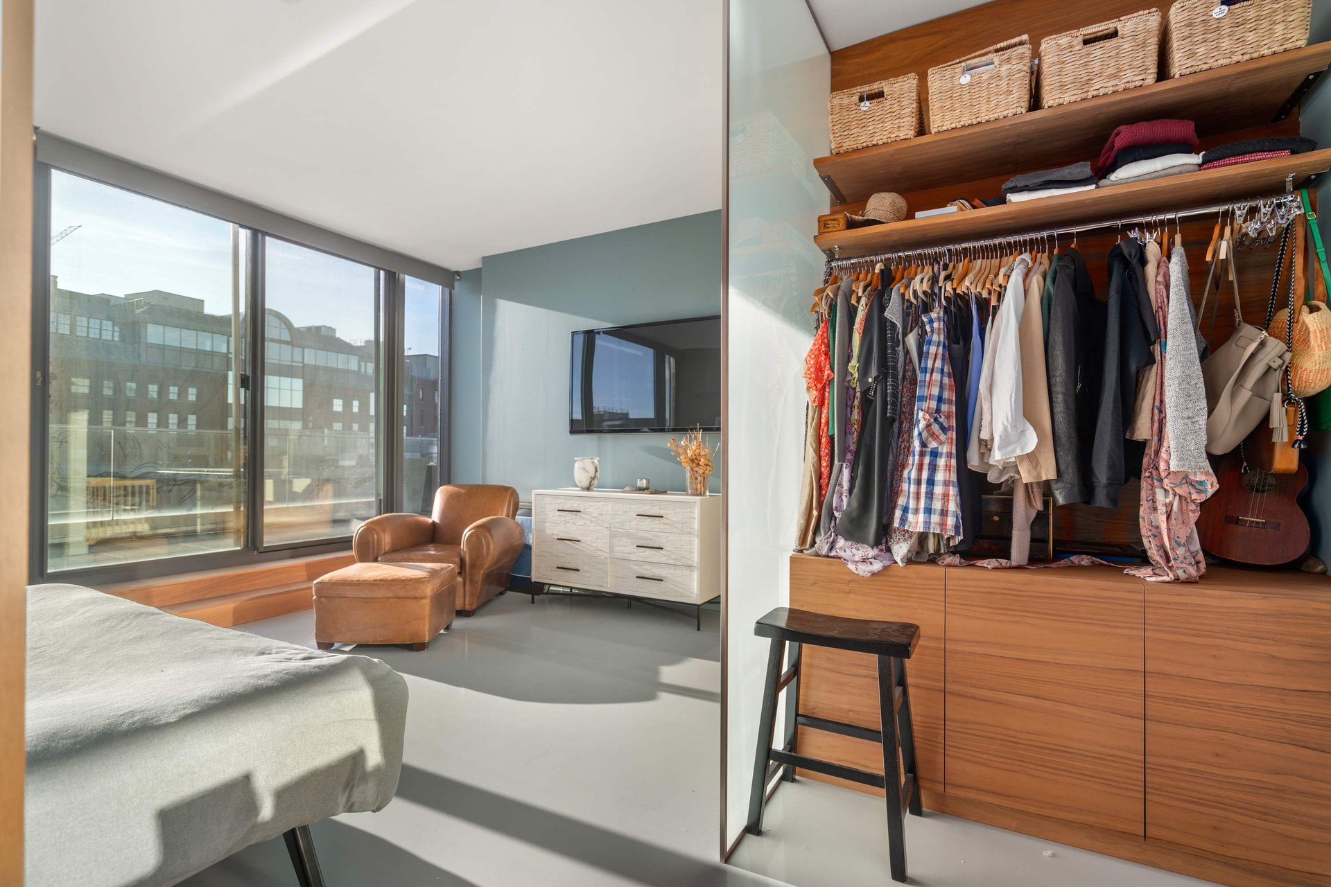 346 Congress St. Unit: 701