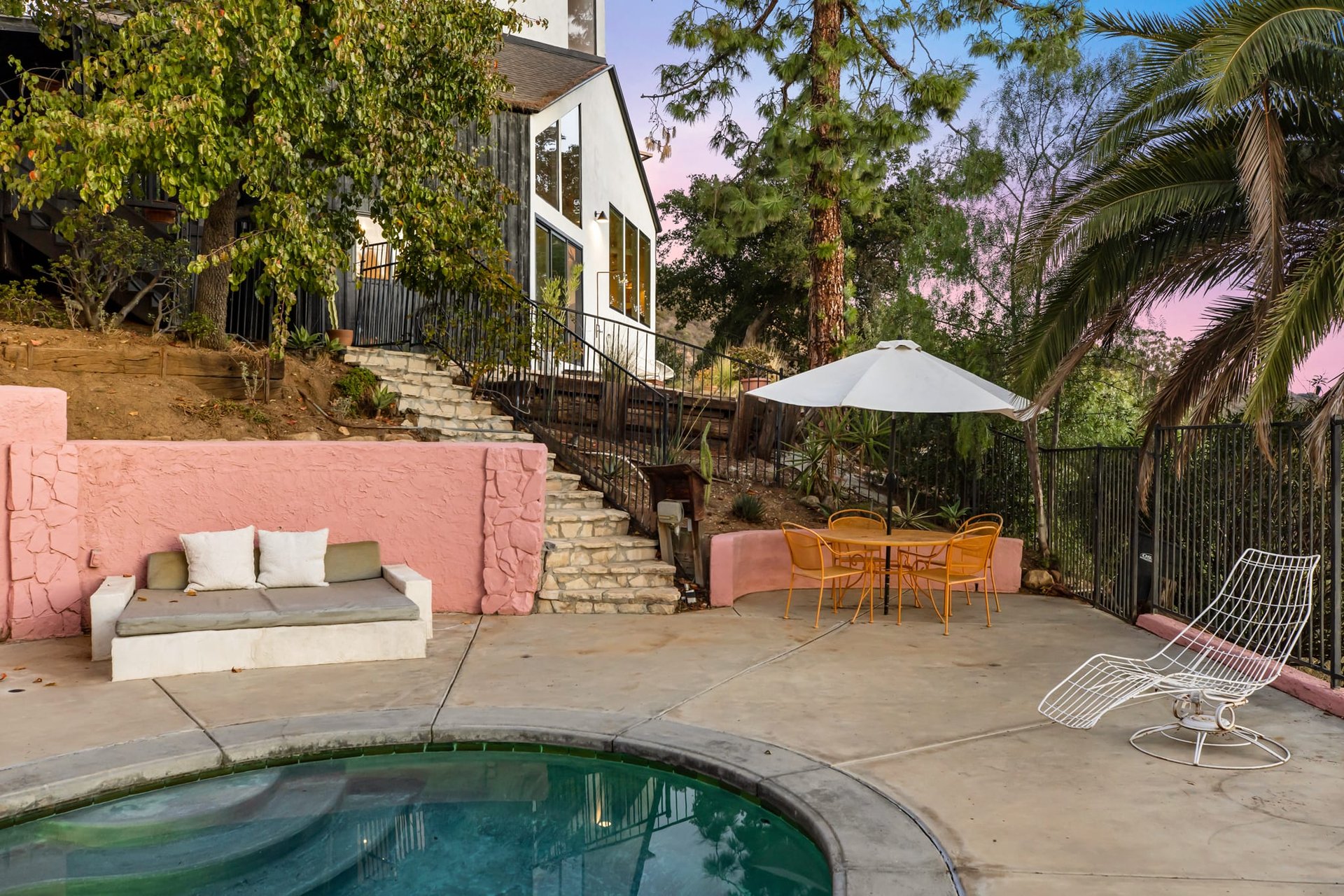 22878 Portage Circle Dr