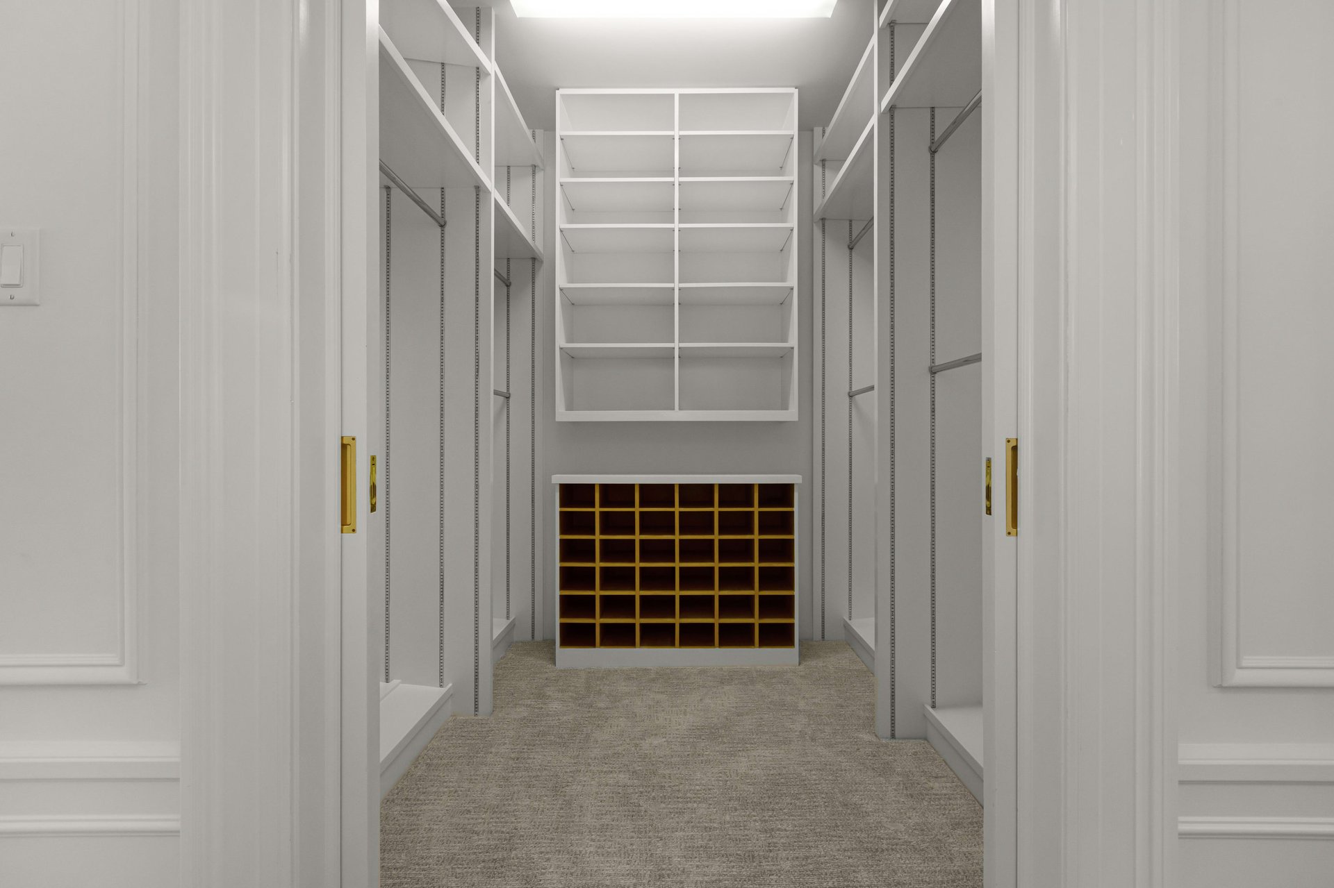 Grand New York-Style Condominium at 840 Powell