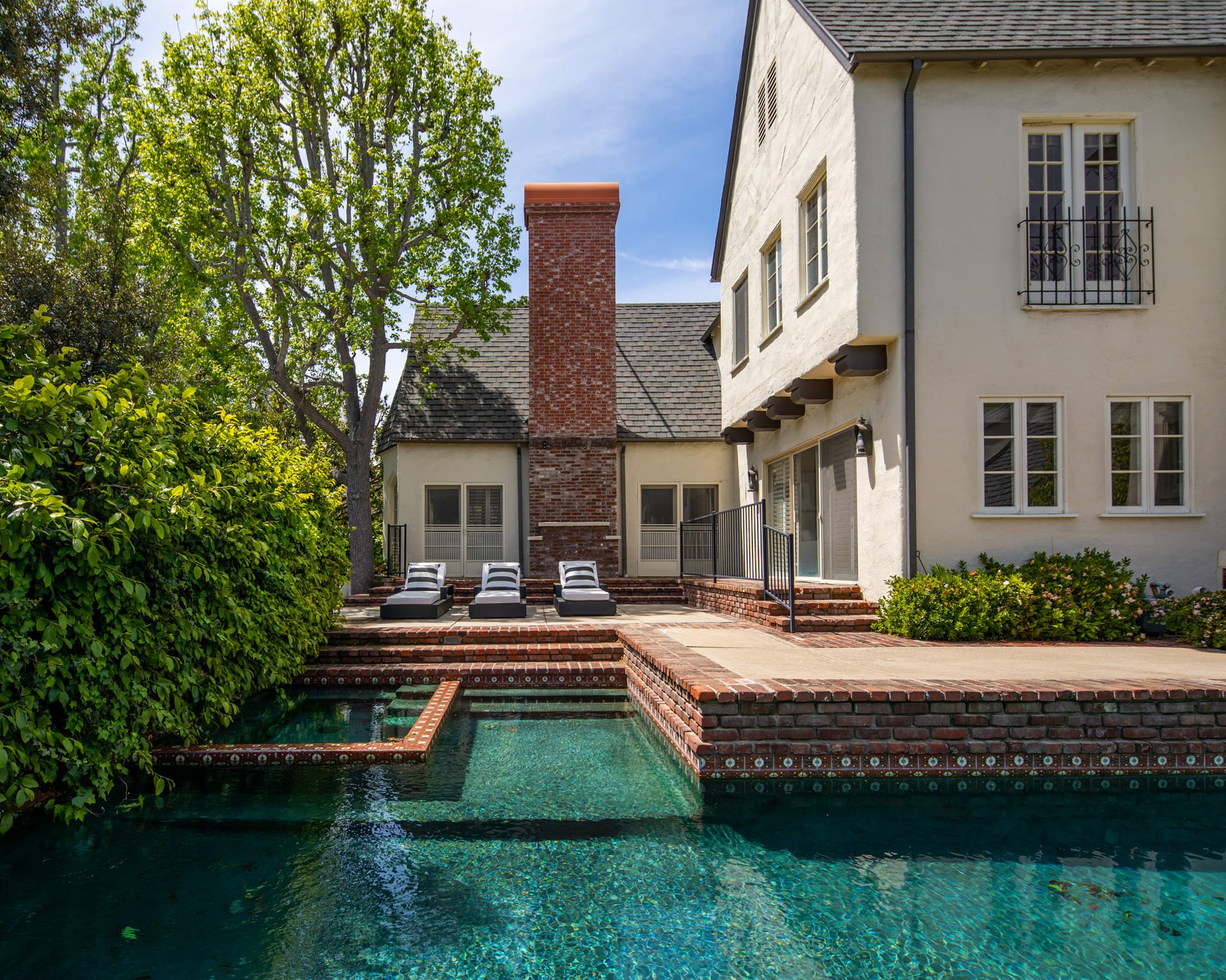 Beverly Hills Flats