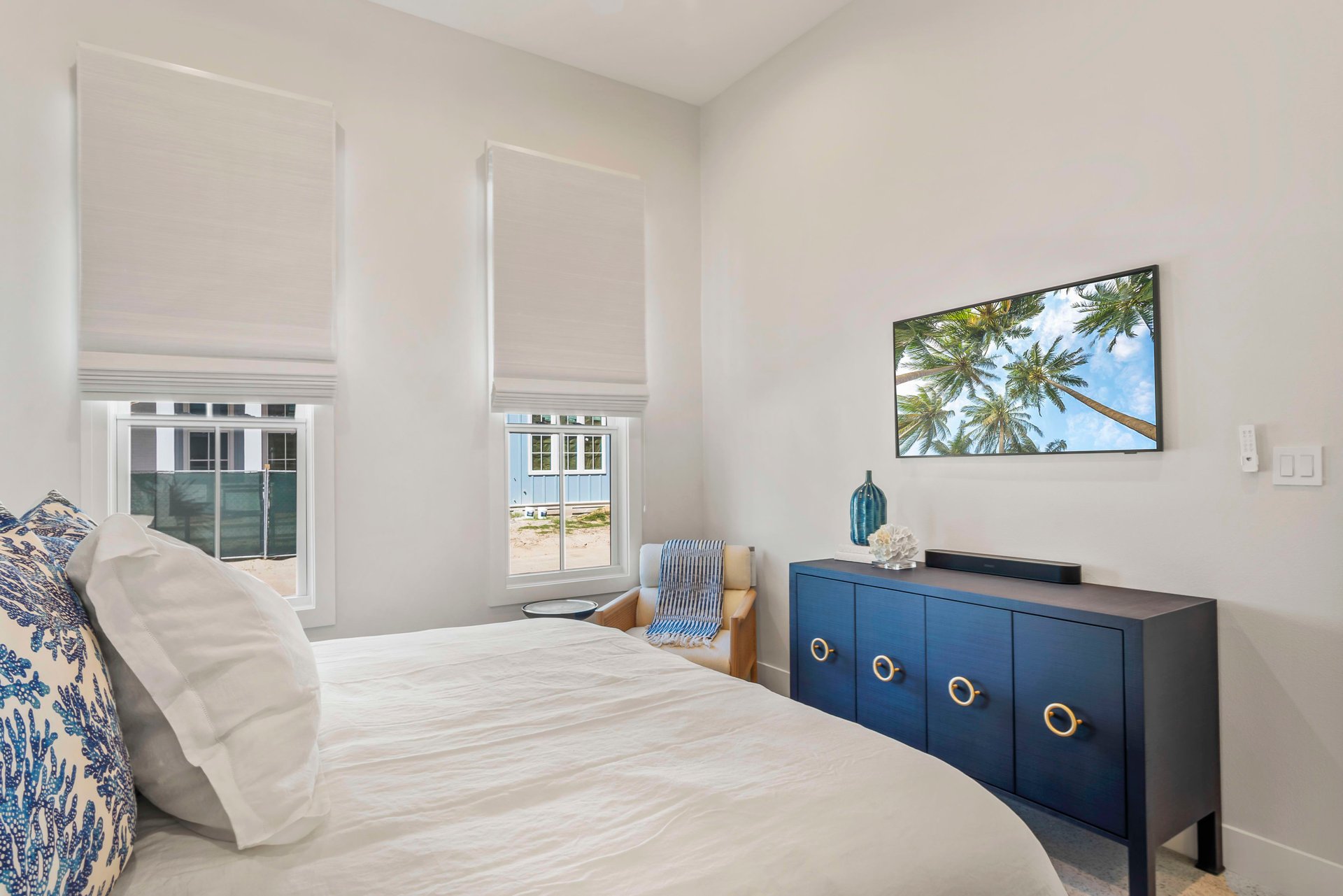 Coastline Drive, 4 Beds 4 Baths