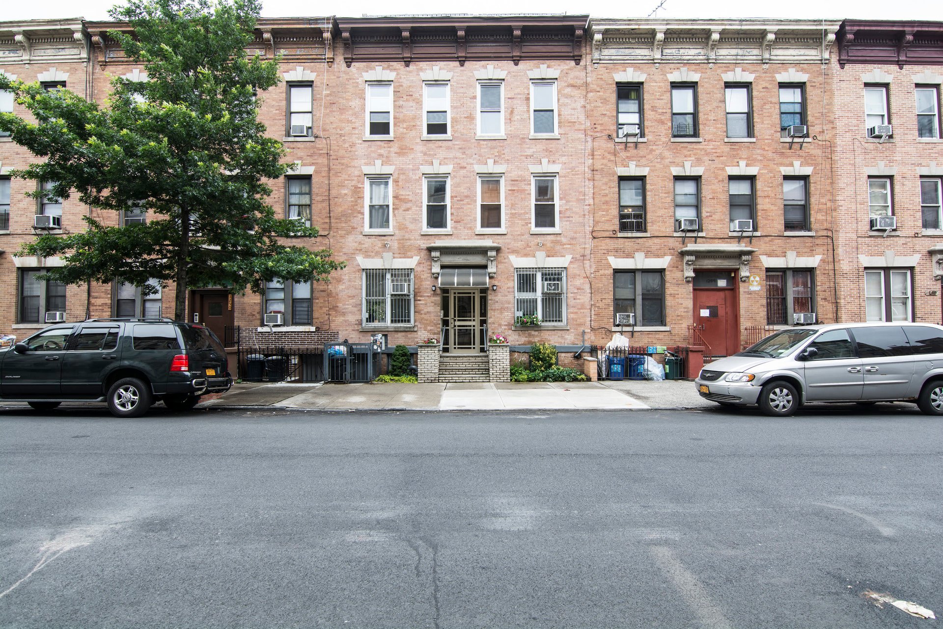 1286 Halsey St, Apt 3A