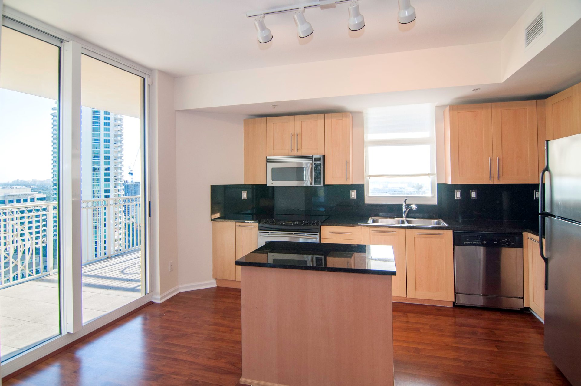 511 SE 5th Ave Unit: 2217