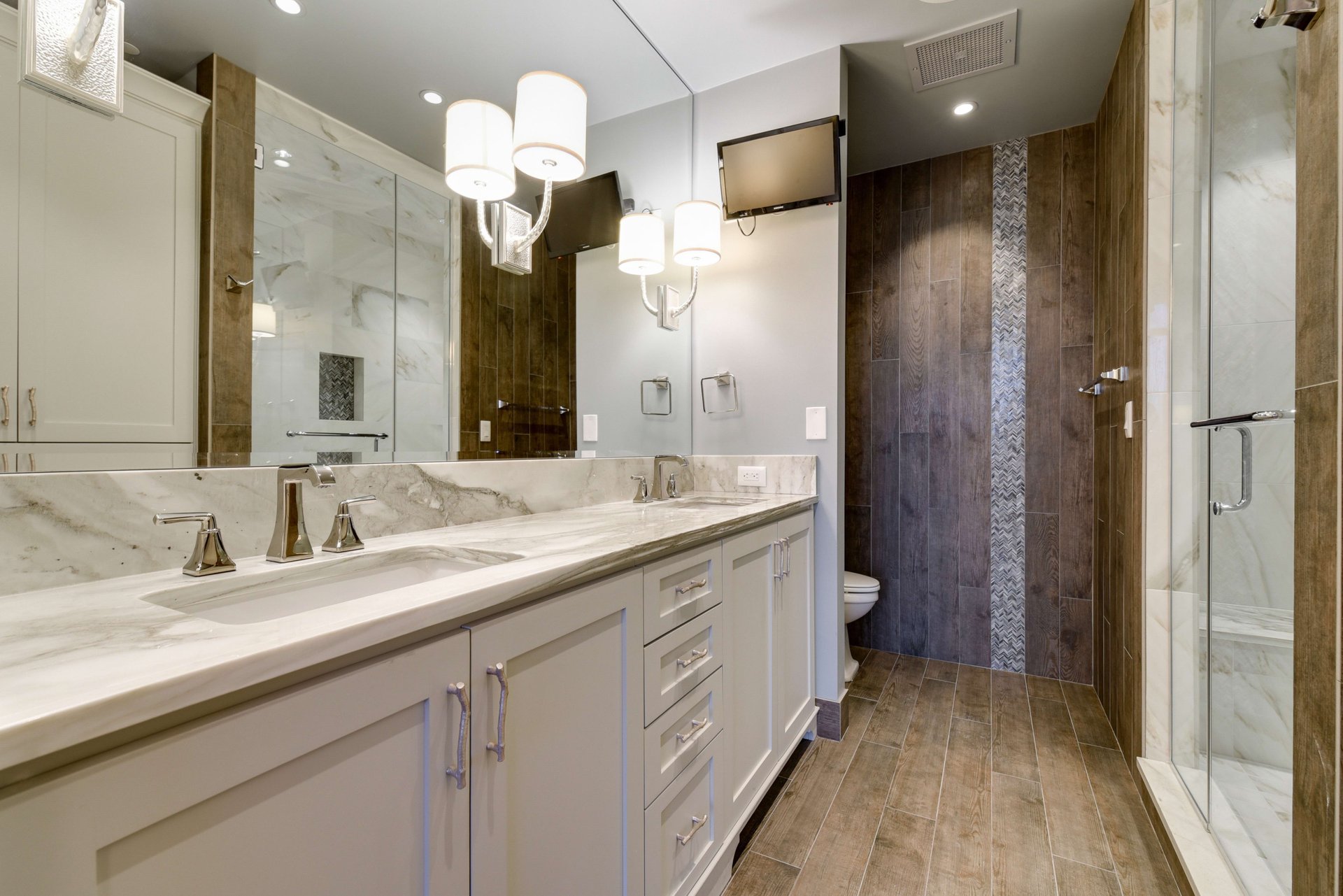 200 Congress Ave #38NE