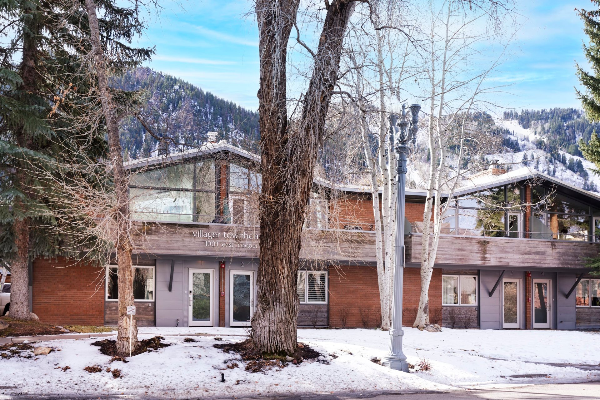 1001 E Cooper Avenue Unit: 1