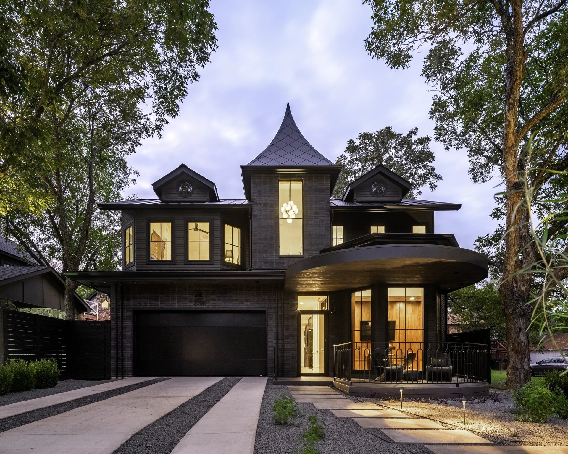 2008 Kinney Ave