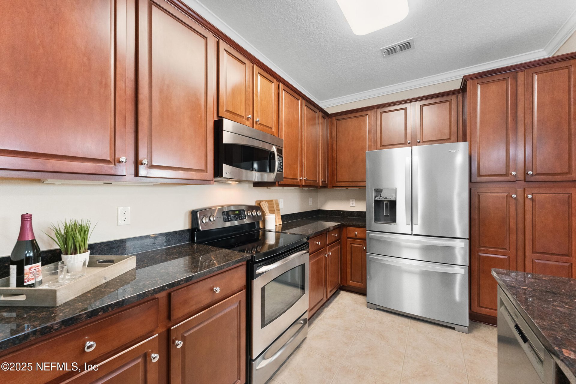 192 ORCHARD PASS Avenue 536- CORNER UNIT
