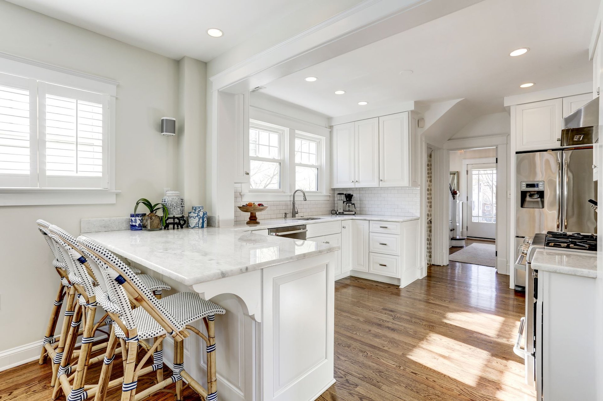 2435 Davis Ave