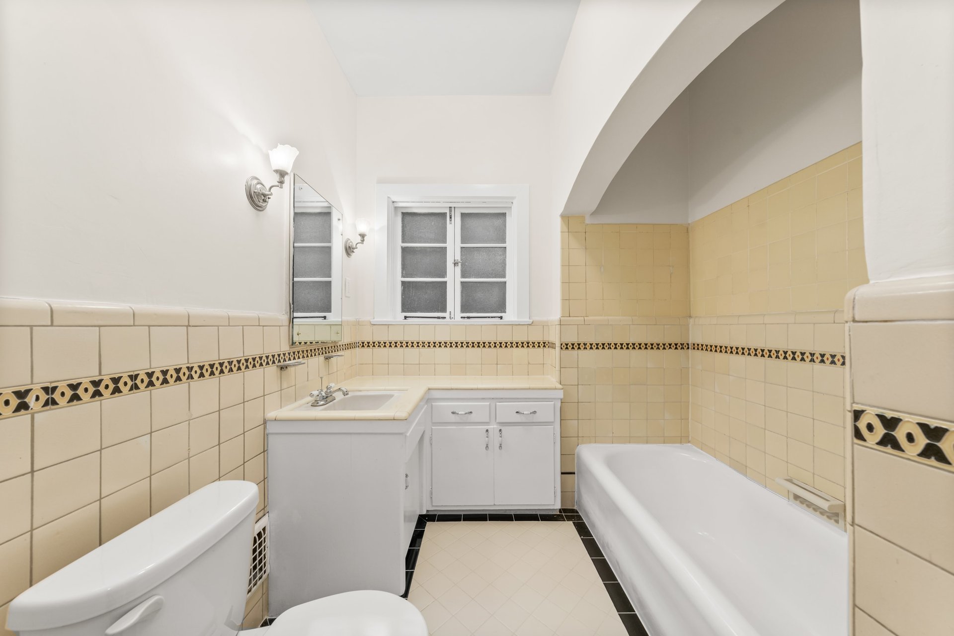 171 N Orange Dr, Hancock Park