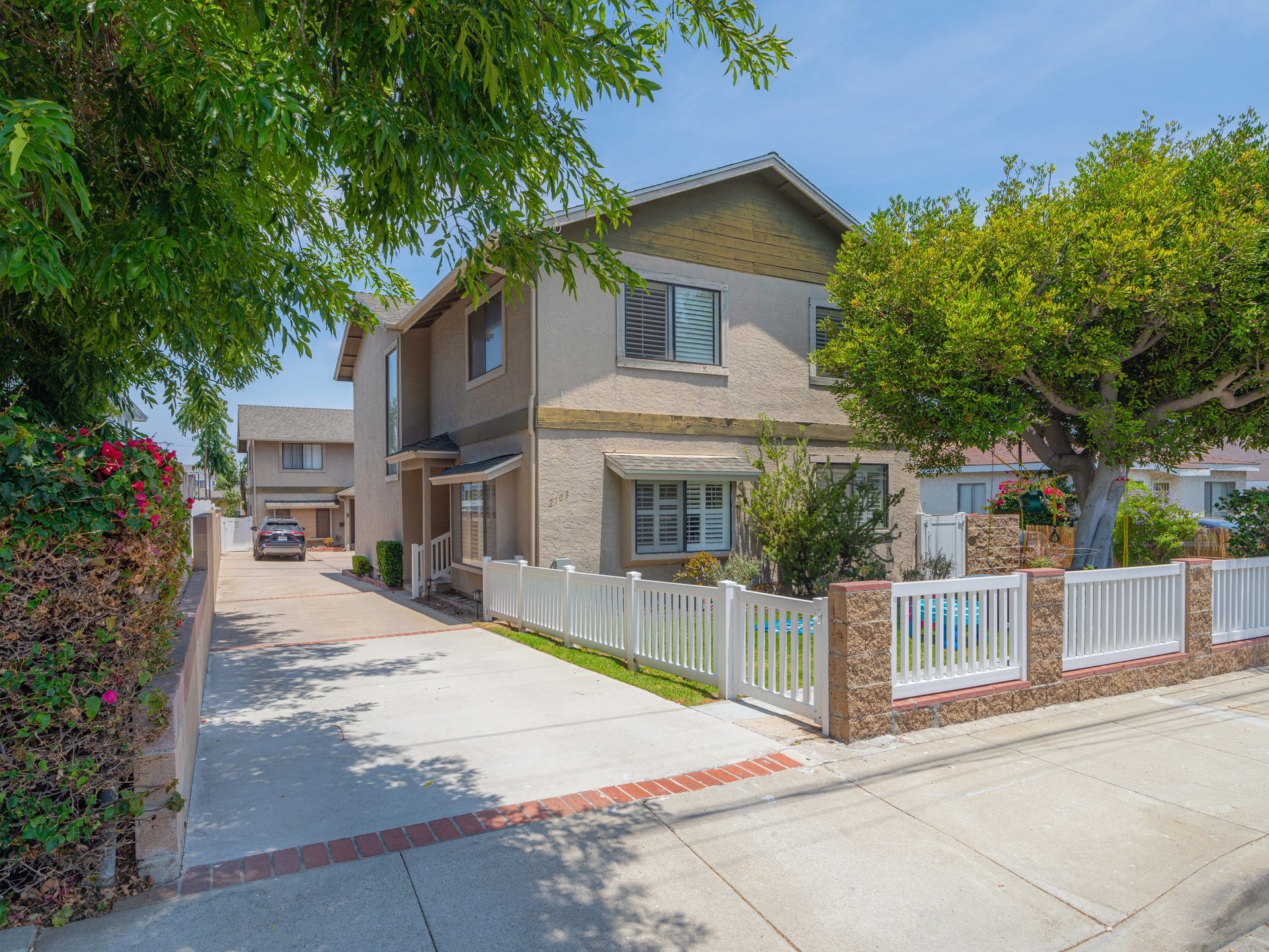 2103 Dufour Ave, #A & #B