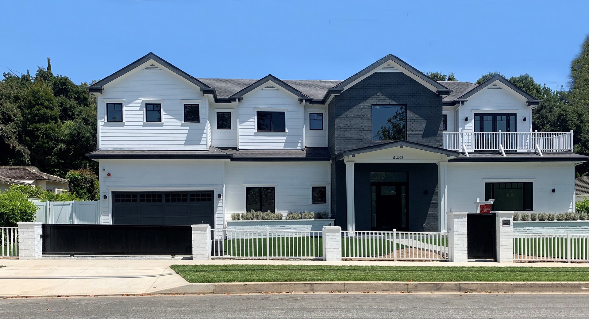 440 N Bundy Dr
