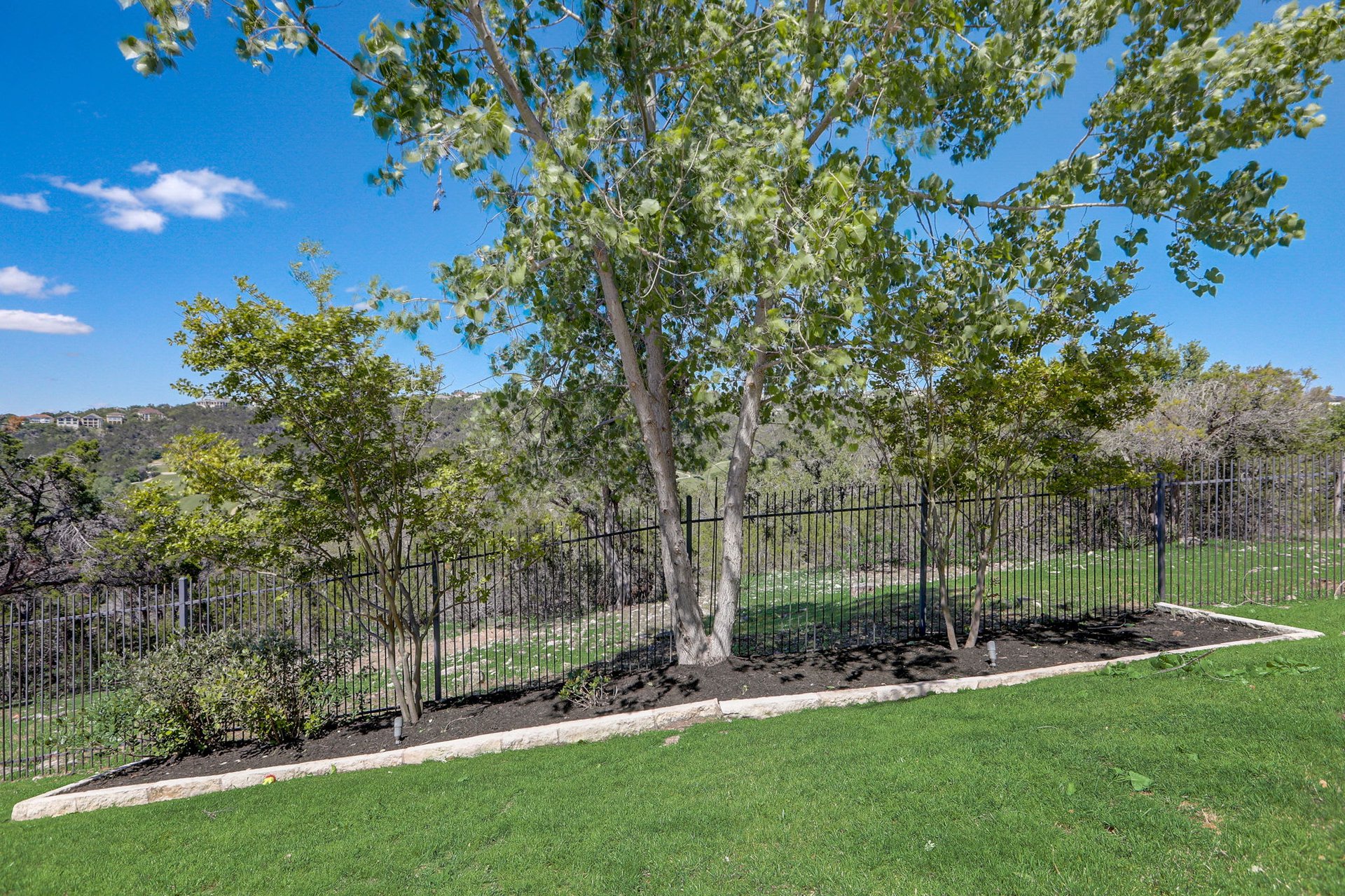 Hill Country Paradise: Luxurious 4/3 Home with Heated Pool/Spa and Spectacular Sunset Views in River Place!