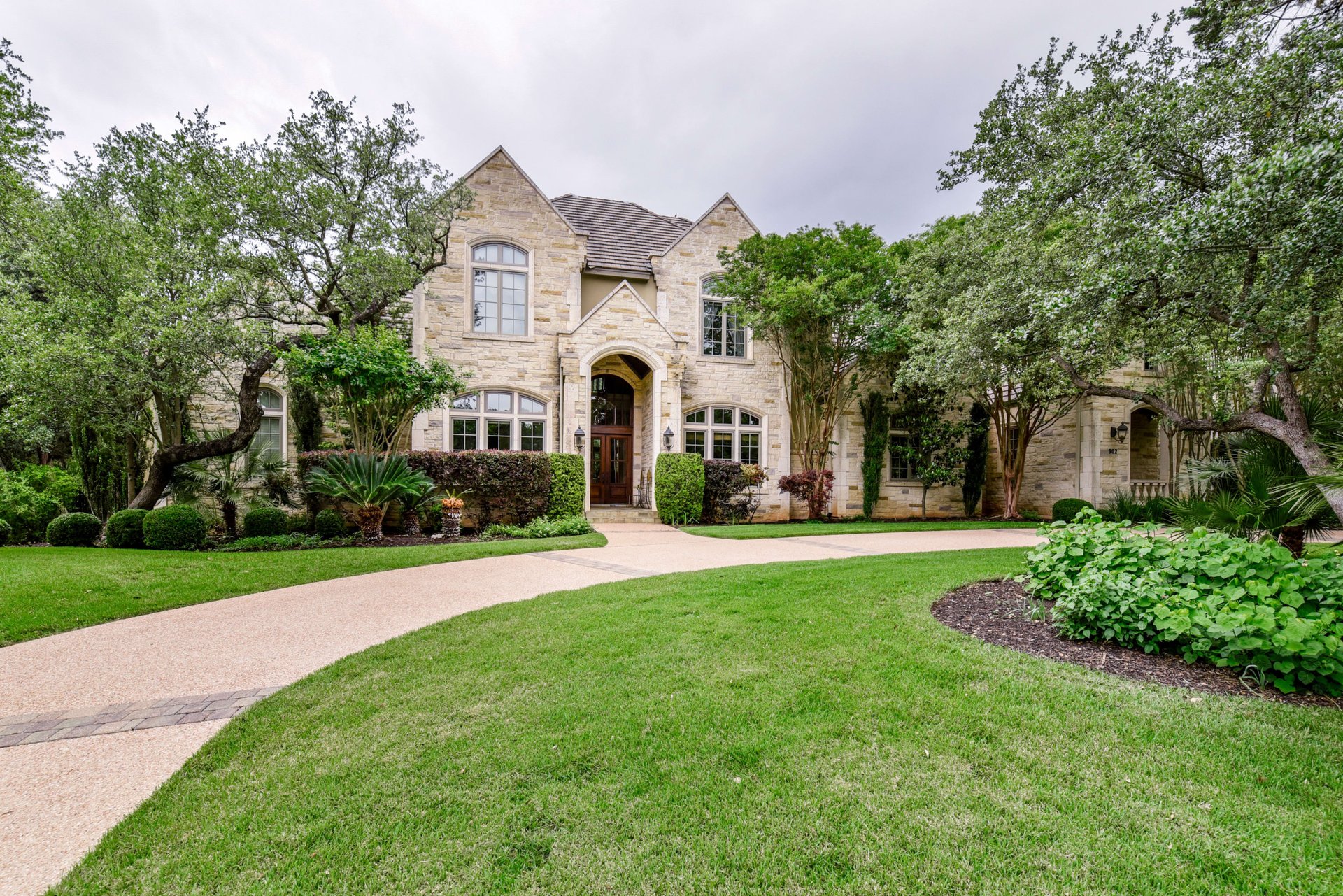 302 Camino Arbolago