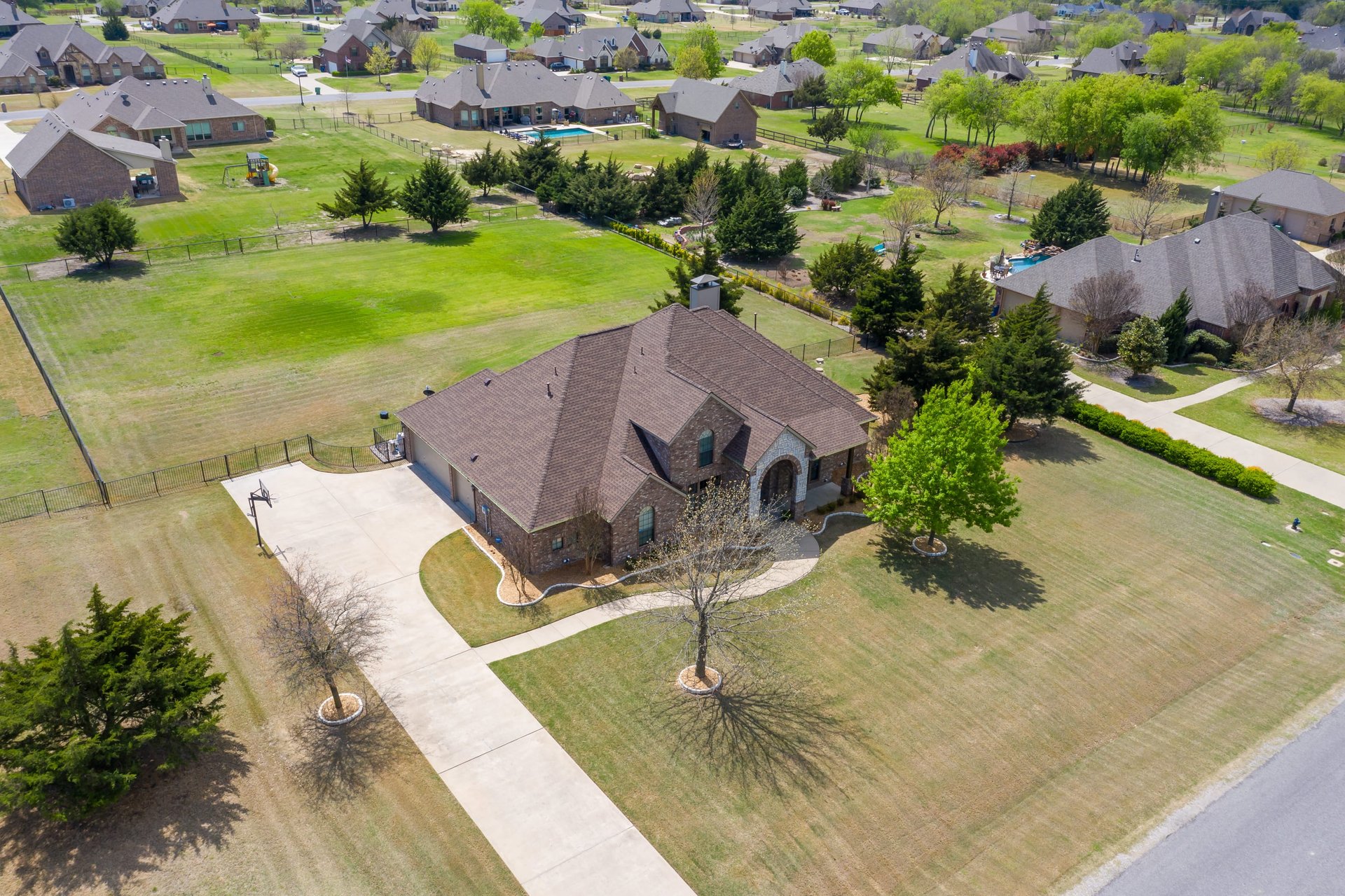 2923 Forest Drive