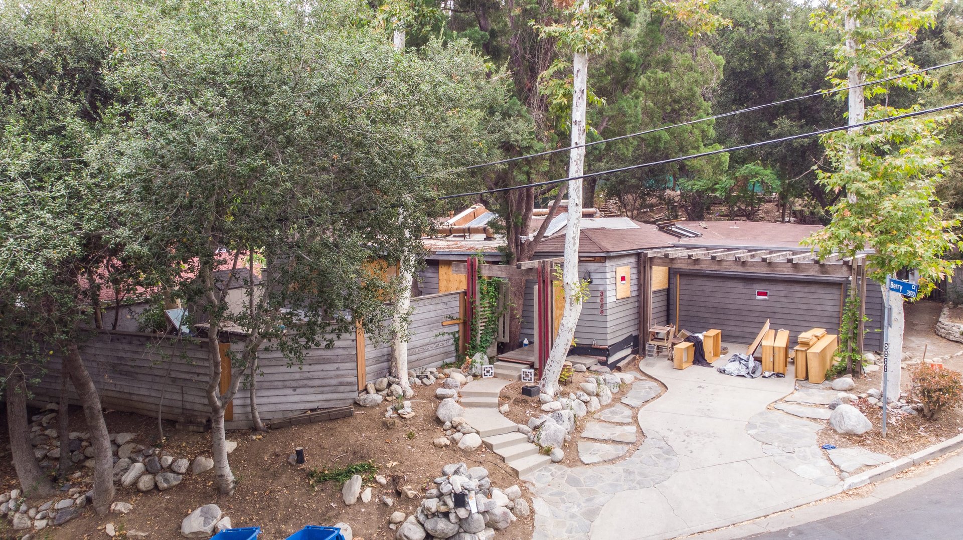 3888 Berry Dr, Studio City