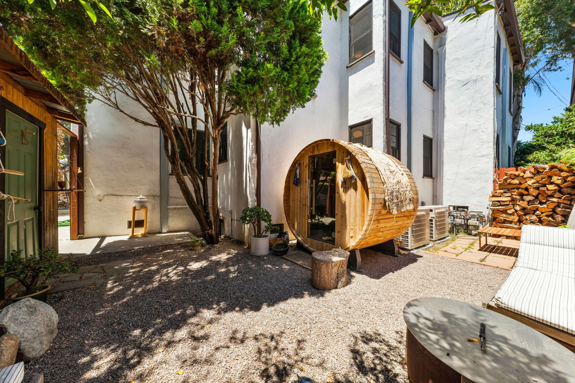 2802 Angus St, Silverlake