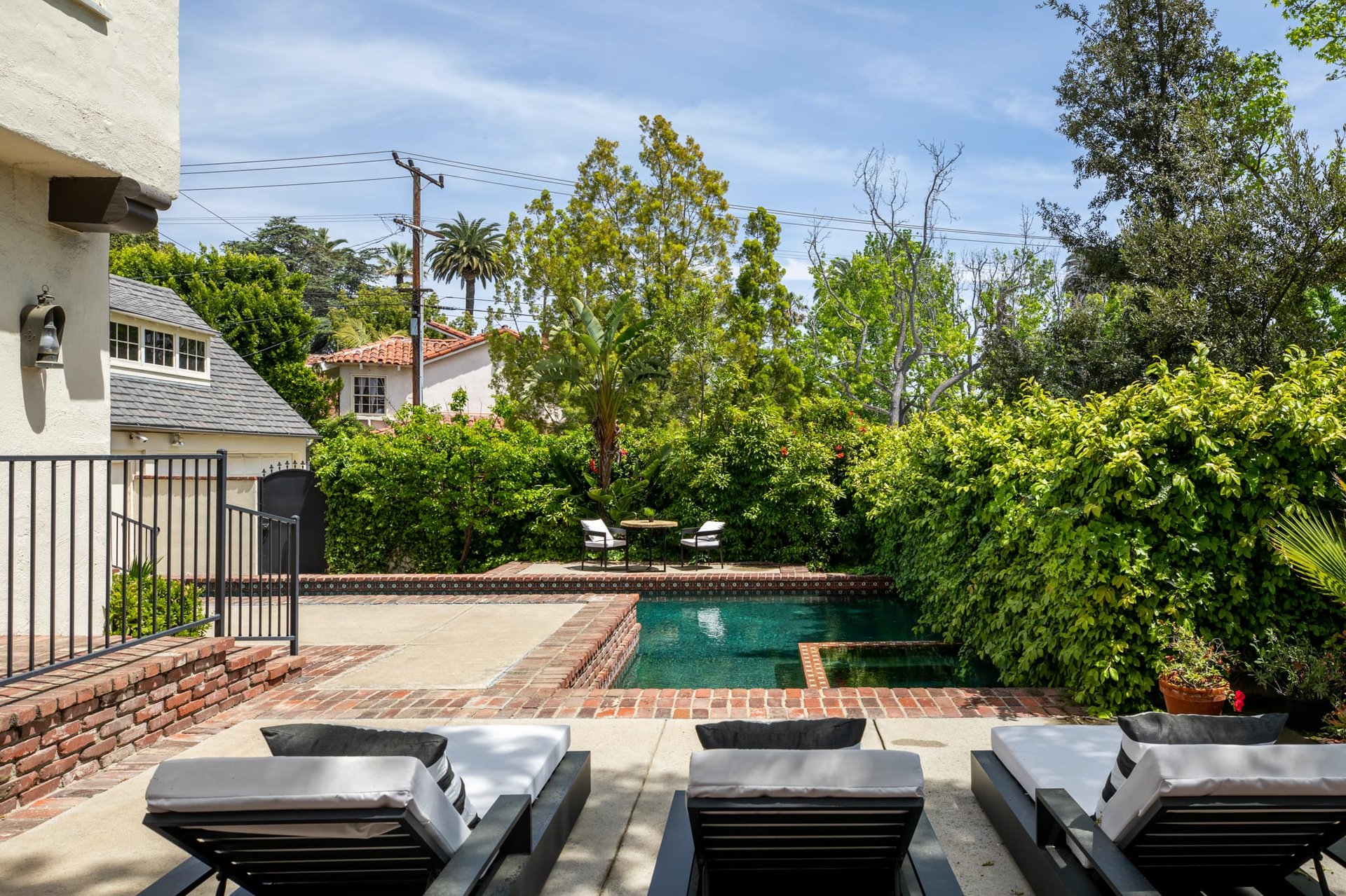 Beverly Hills Flats