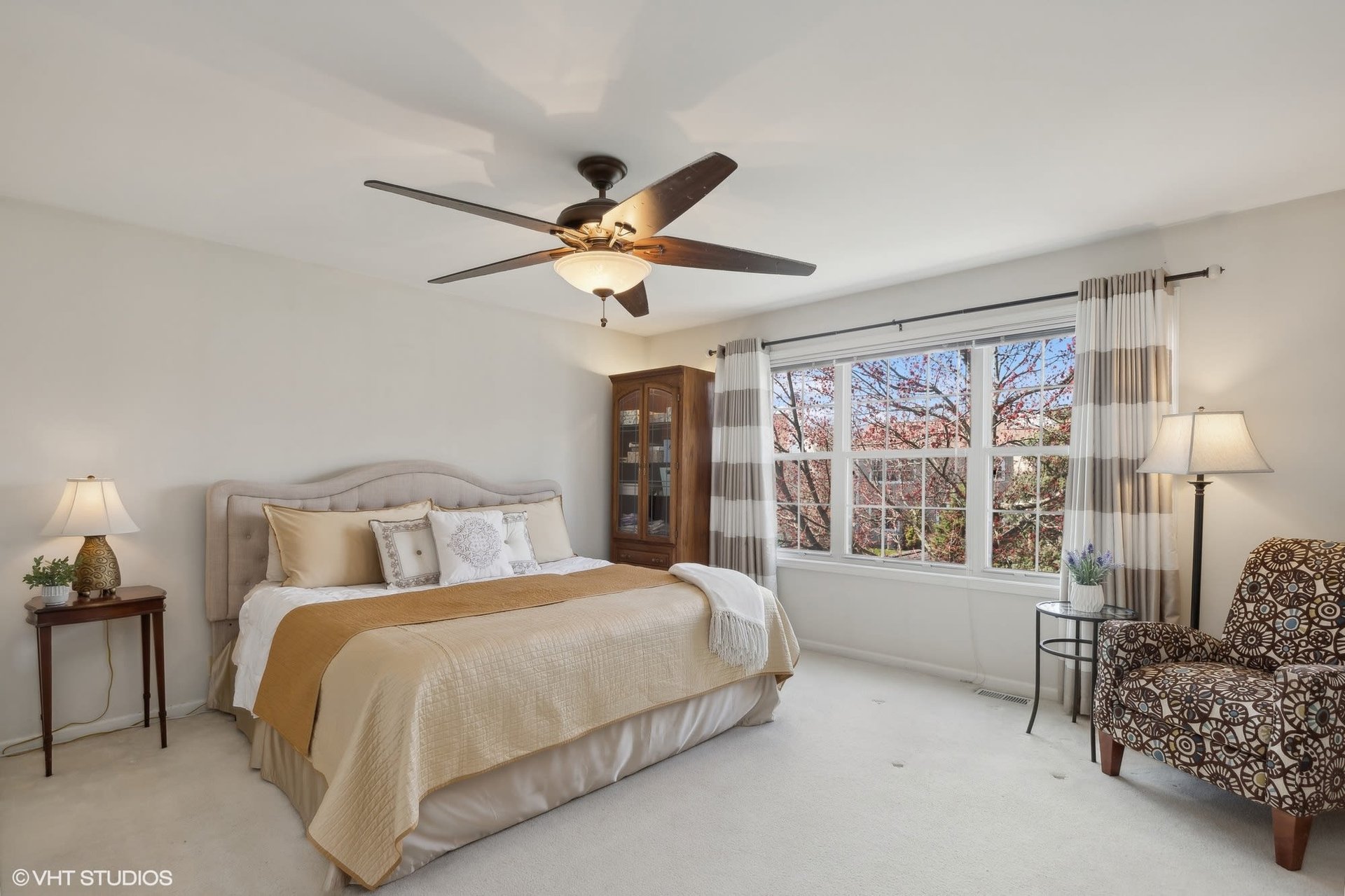 1735 Fairport Dr. Grayslake