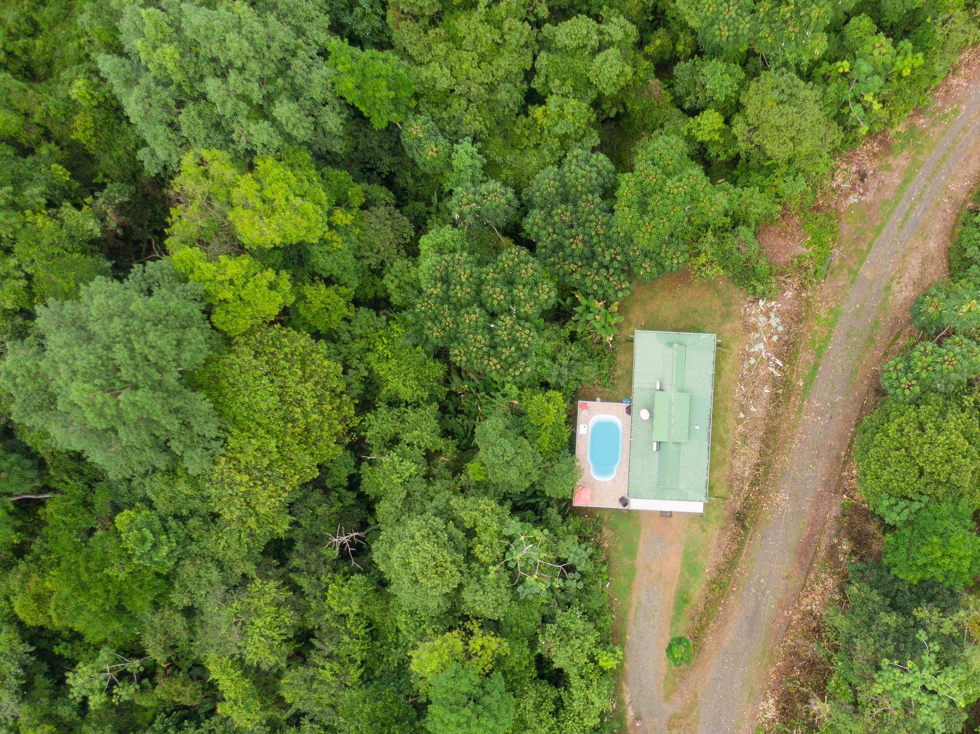  Affordable & Charming 1 bedroom Villa with Pool in gated community, immersed in the rainforest close to Quepos  