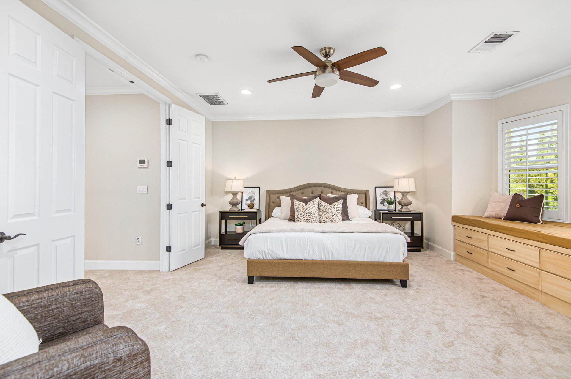 2112 Laguna Creek Lane