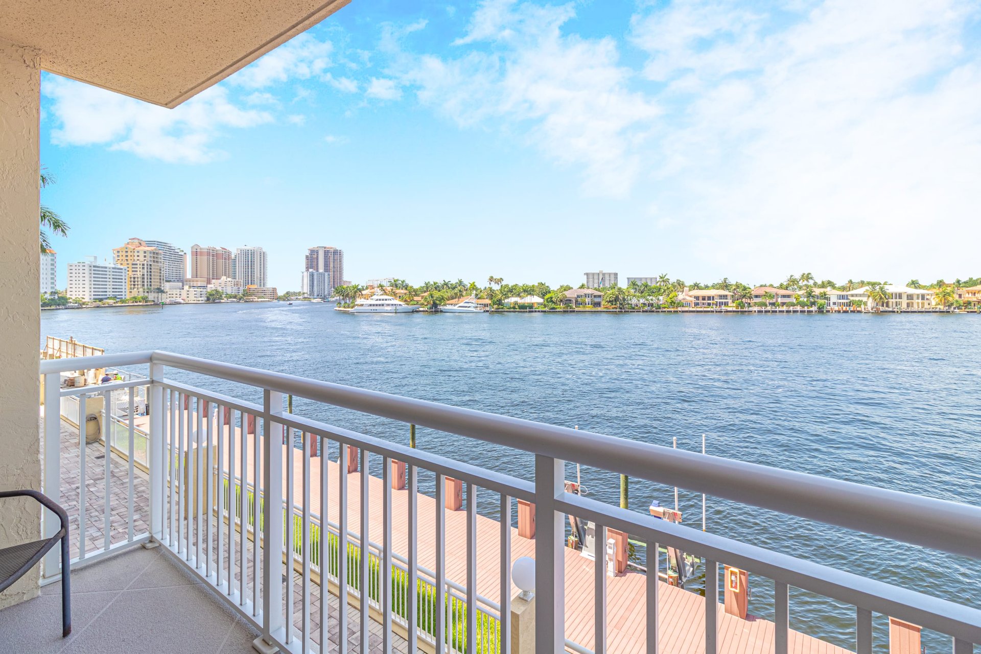 511 Bayshore Dr Unit: 304